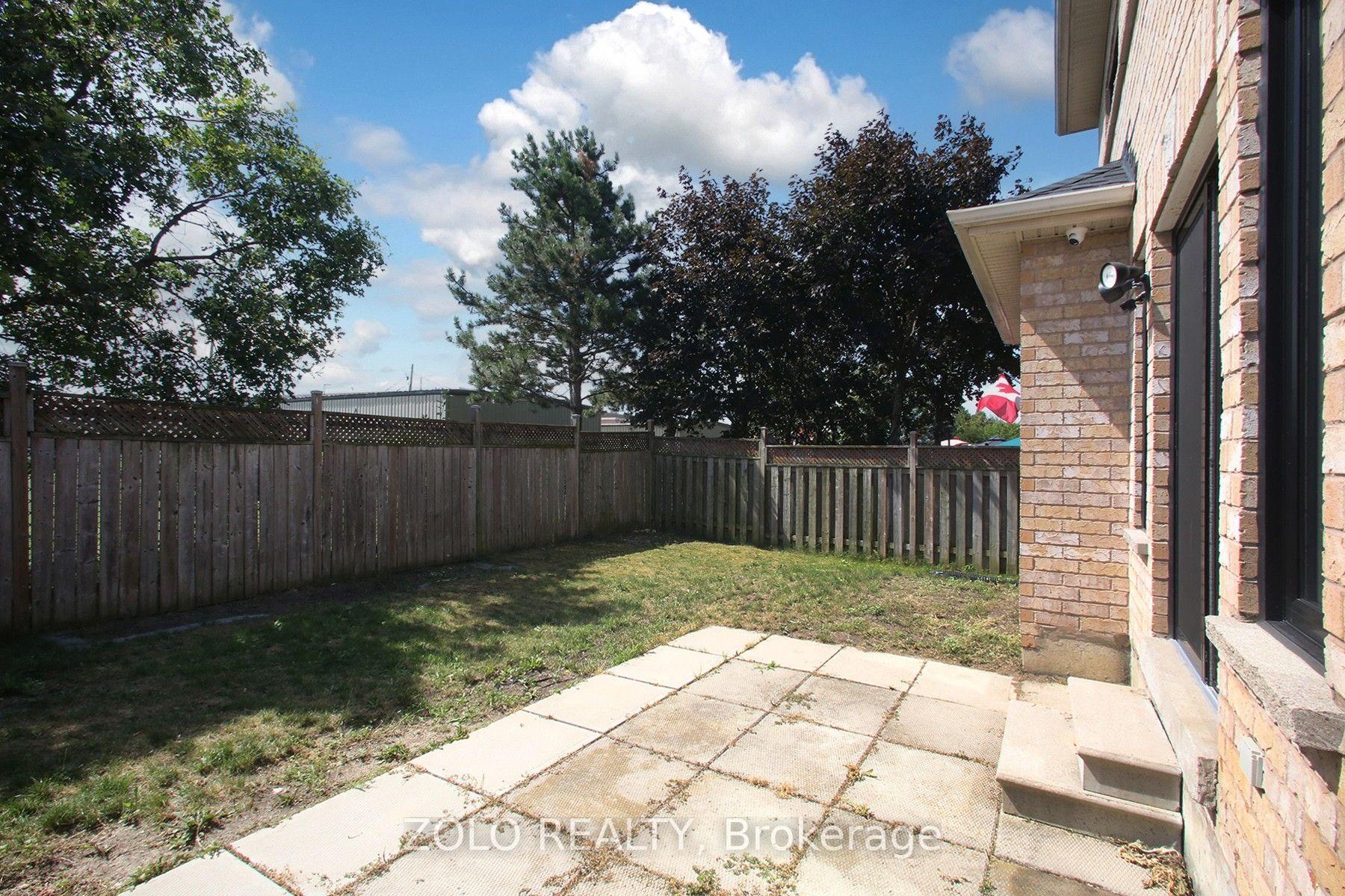 Photo 18 of 37 Sewells Lane S, Brampton, Fletcher's Meadow — HOMEH