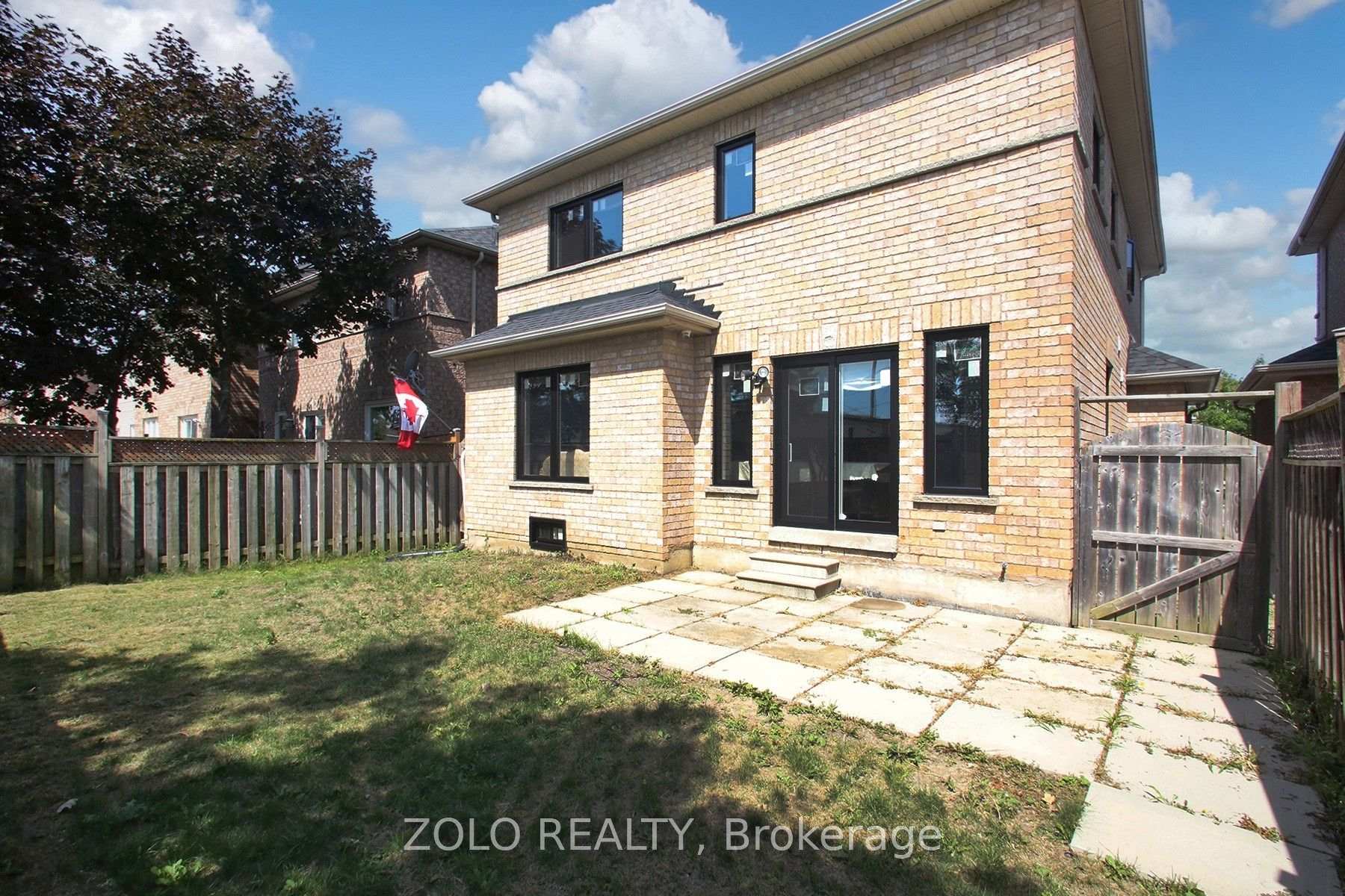 Photo 19 of 37 Sewells Lane S, Brampton, Fletcher's Meadow — HOMEH