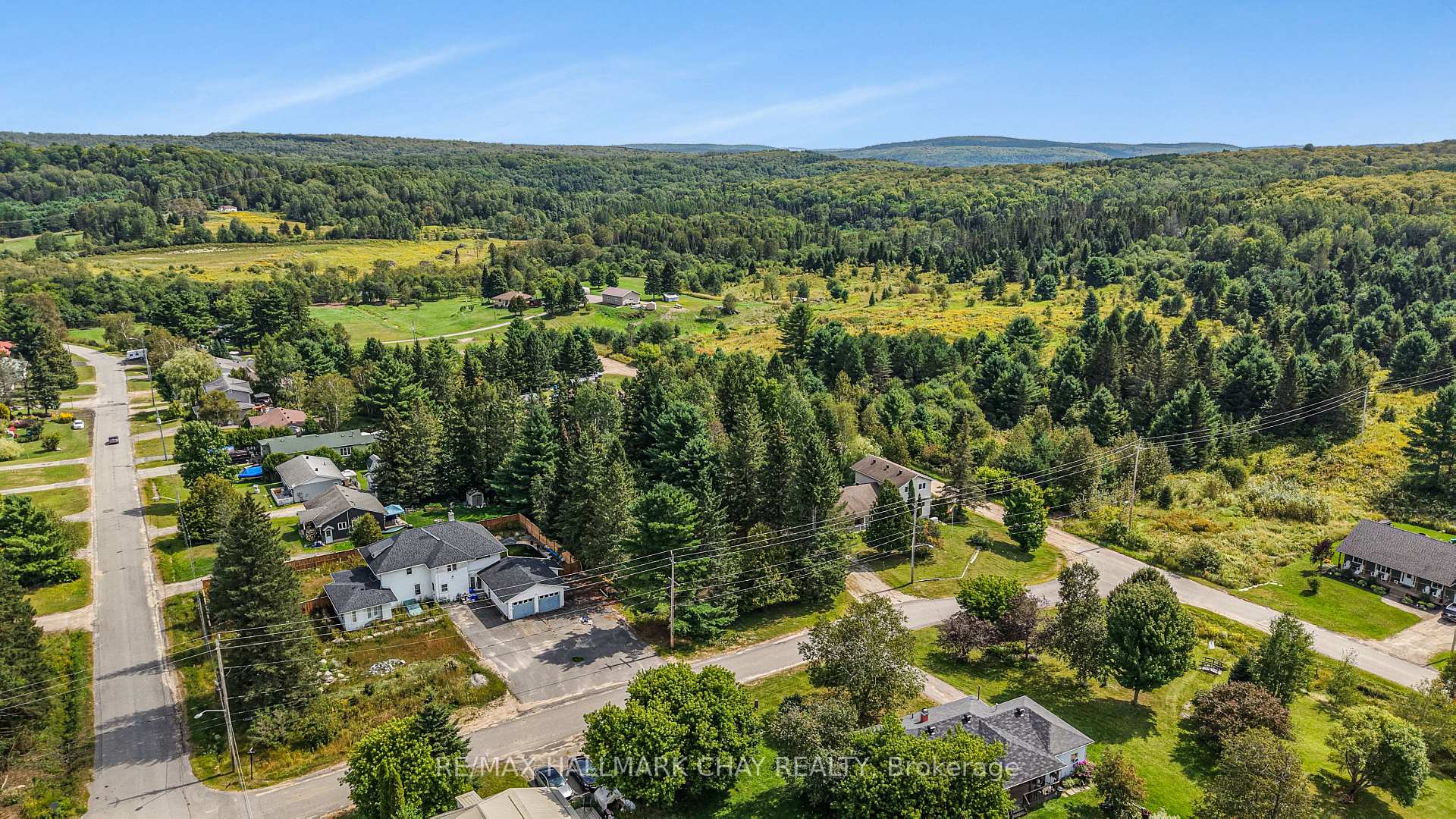 Photo 9 of 25 John Street, Burk's Falls — HOMEH