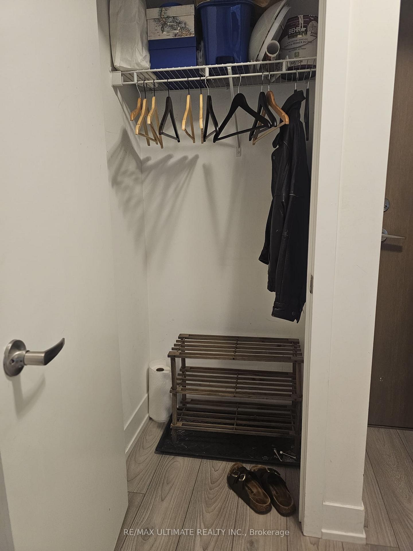 Photo 4 of Unit 1703, 1255 Bayly Street, Pickering, Bay Ridges — HOMEH