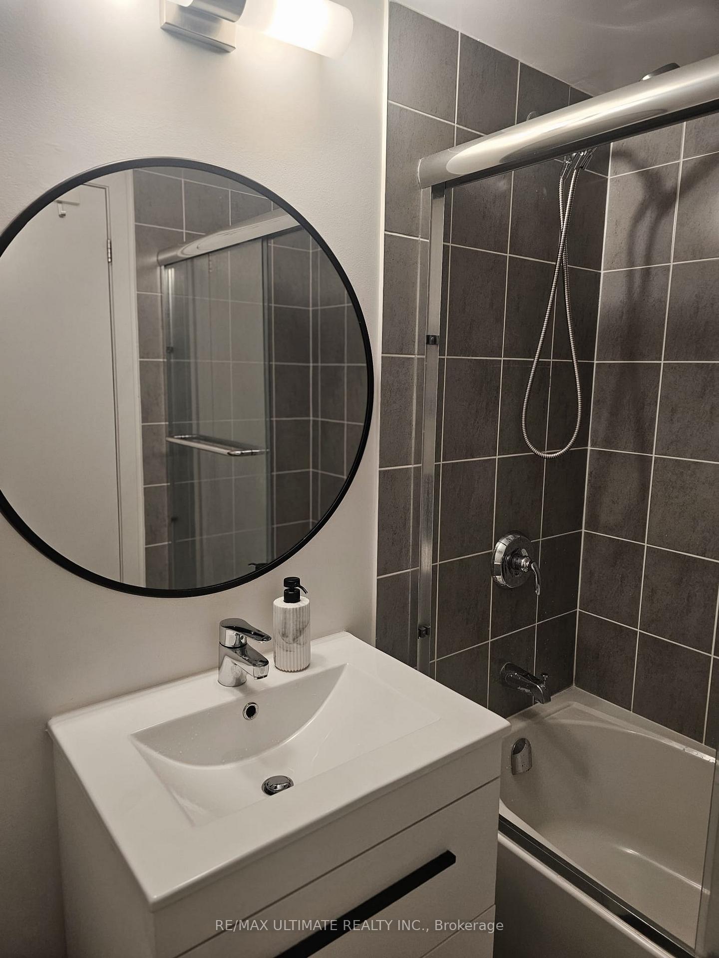 Photo 5 of Unit 1703, 1255 Bayly Street, Pickering, Bay Ridges — HOMEH