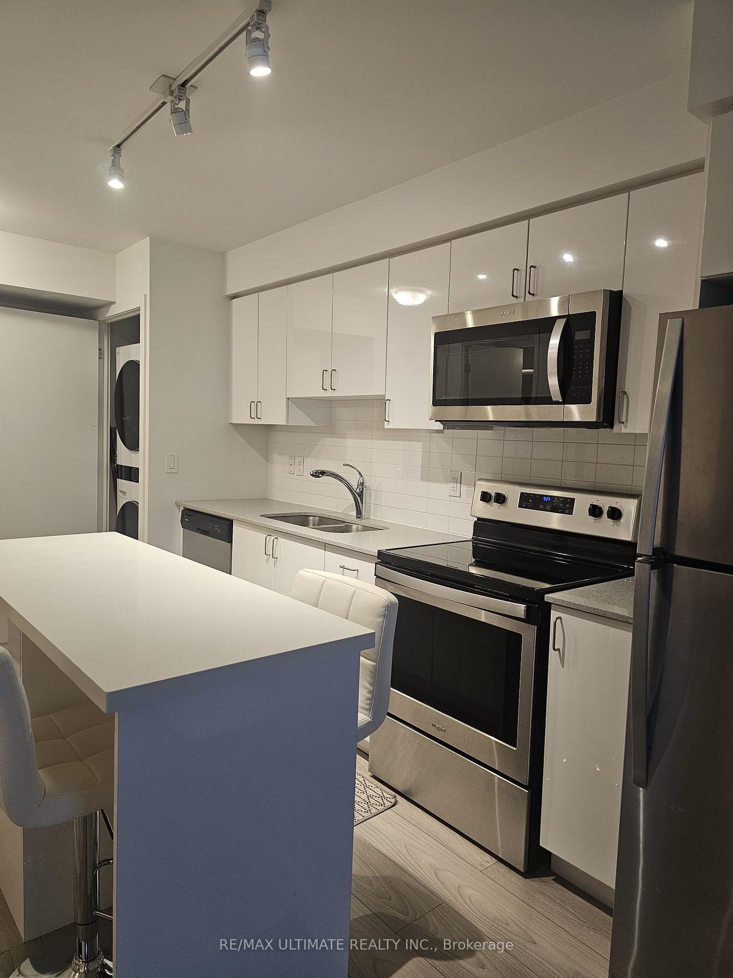 Photo 7 of Unit 1703, 1255 Bayly Street, Pickering, Bay Ridges — HOMEH