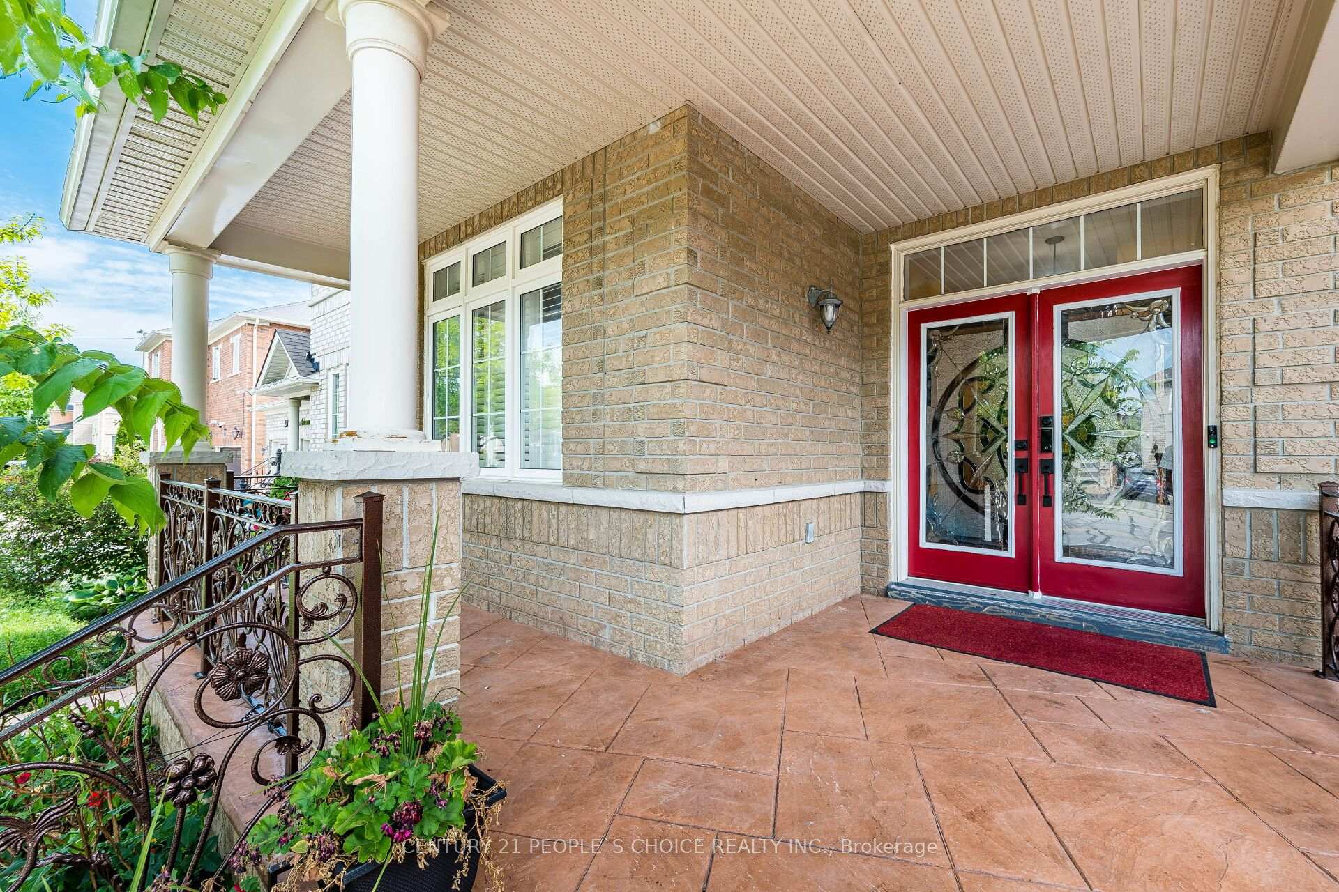 Photo 5 of 233 Vellore Avenue, Vaughan, Vellore Village — HOMEH