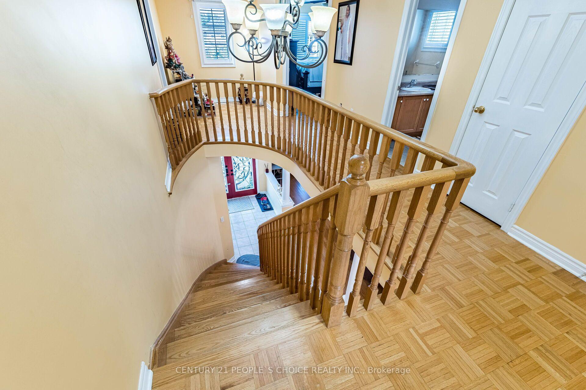 Photo 15 of 233 Vellore Avenue, Vaughan, Vellore Village — HOMEH