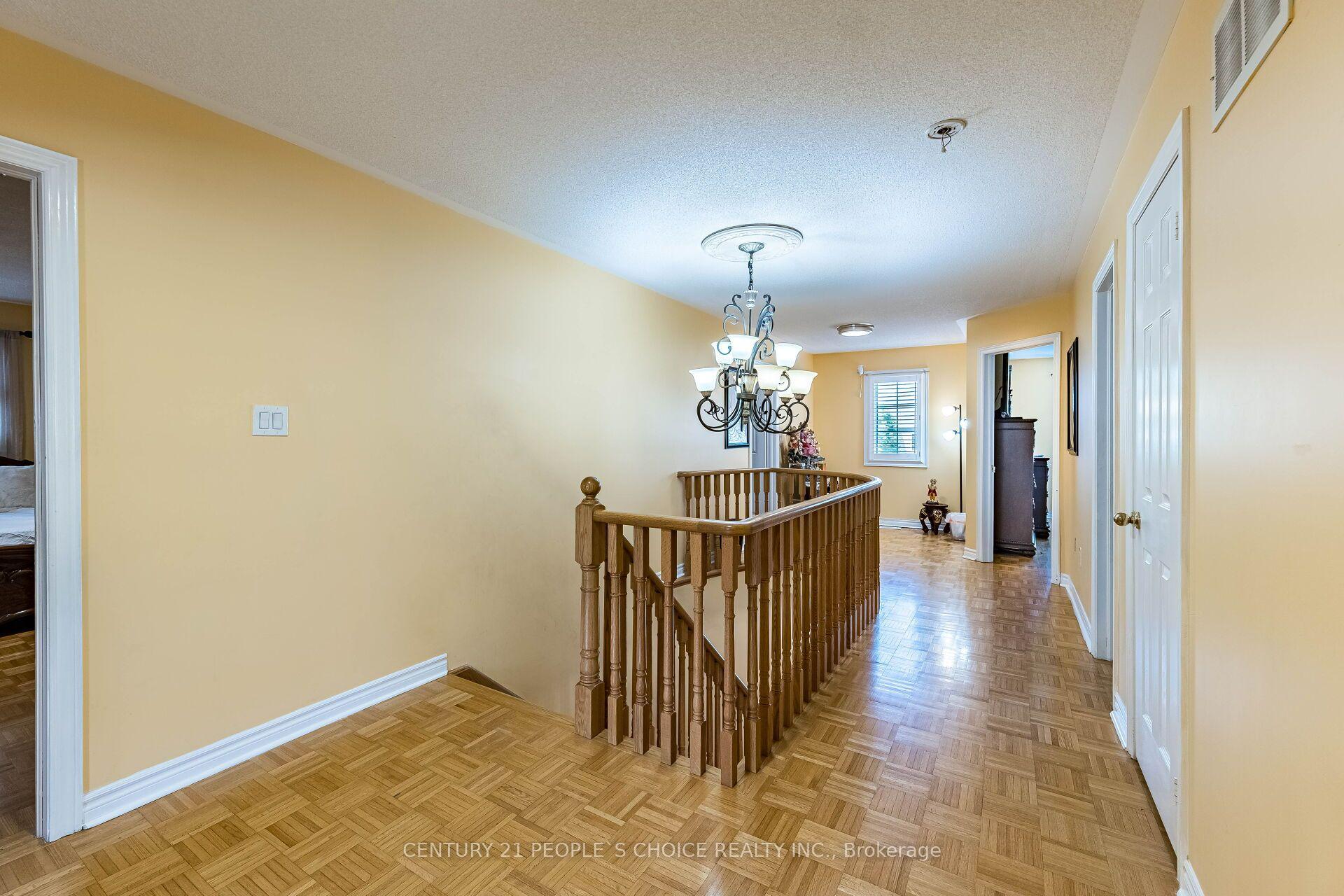 Photo 16 of 233 Vellore Avenue, Vaughan, Vellore Village — HOMEH