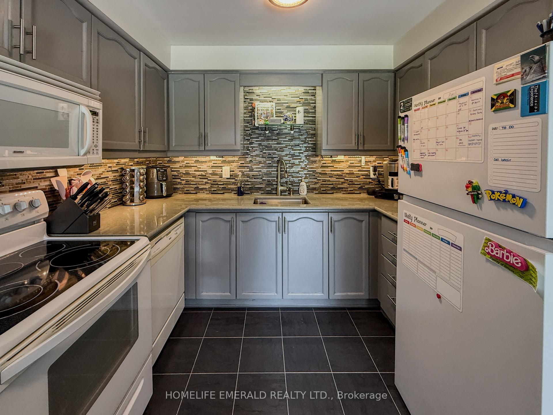 Photo 11 of 1 Potter Crescent, New Tecumseth, Tottenham — HOMEH