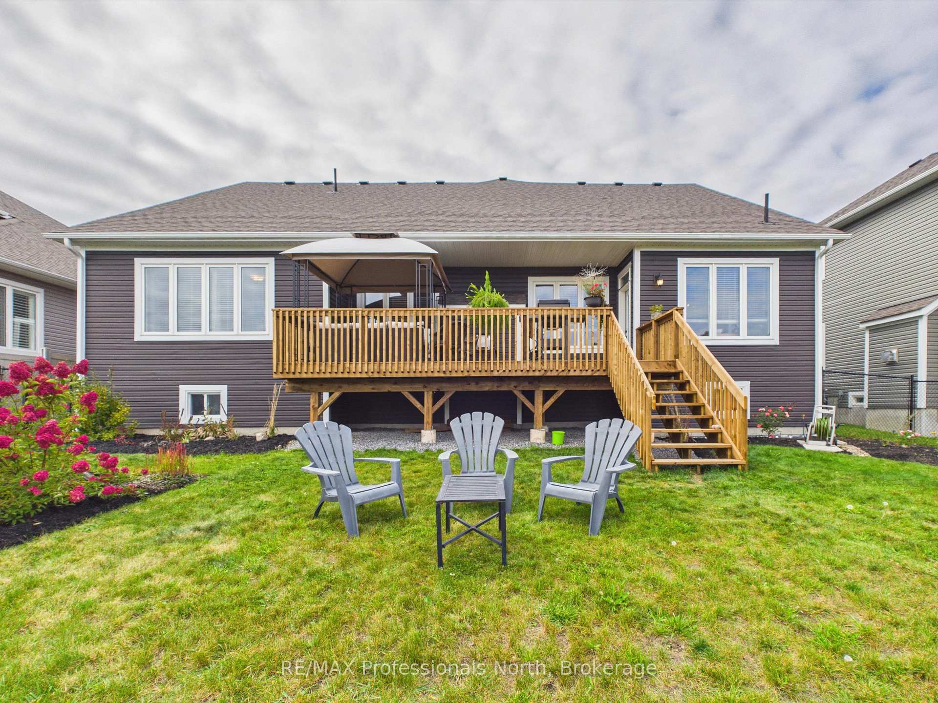 Photo 6 of 42 Chambery Street, Bracebridge, Macaulay — HOMEH