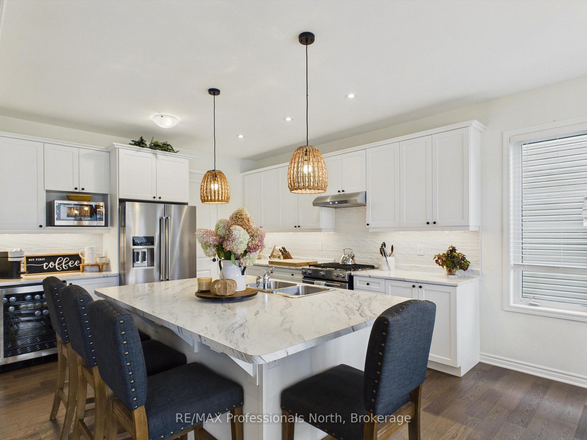 Photo 10 of 42 Chambery Street, Bracebridge, Macaulay — HOMEH