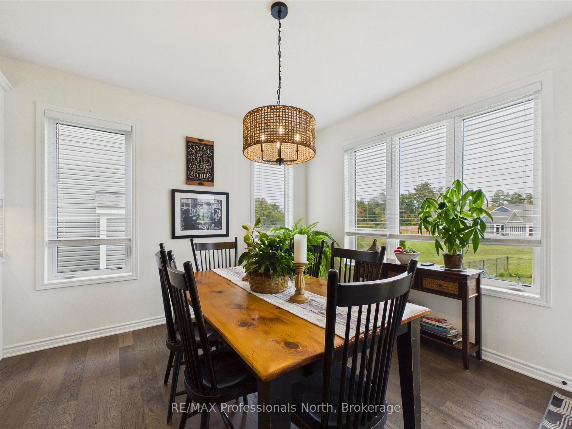 Photo 15 of 42 Chambery Street, Bracebridge, Macaulay — HOMEH