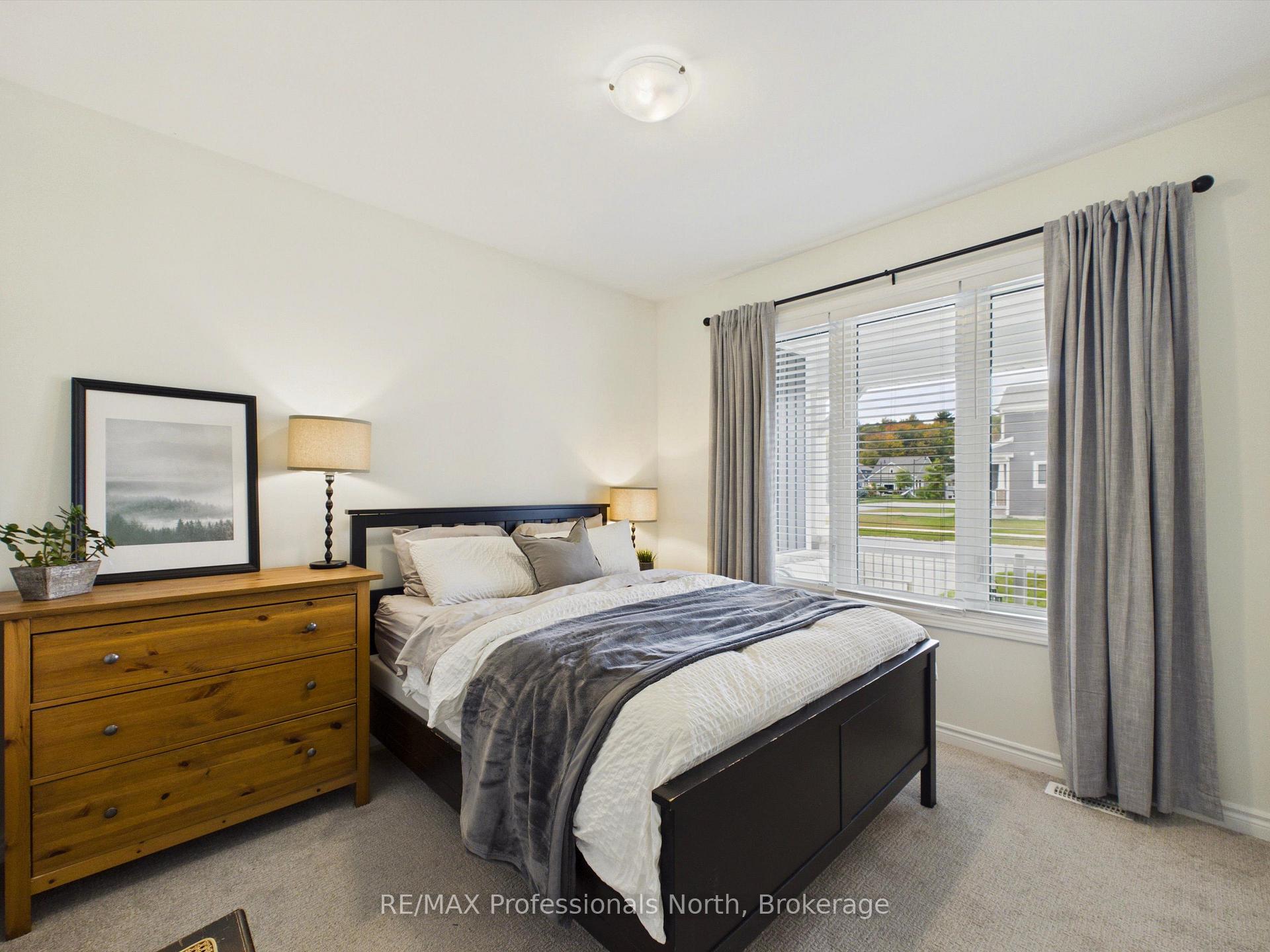 Photo 23 of 42 Chambery Street, Bracebridge, Macaulay — HOMEH