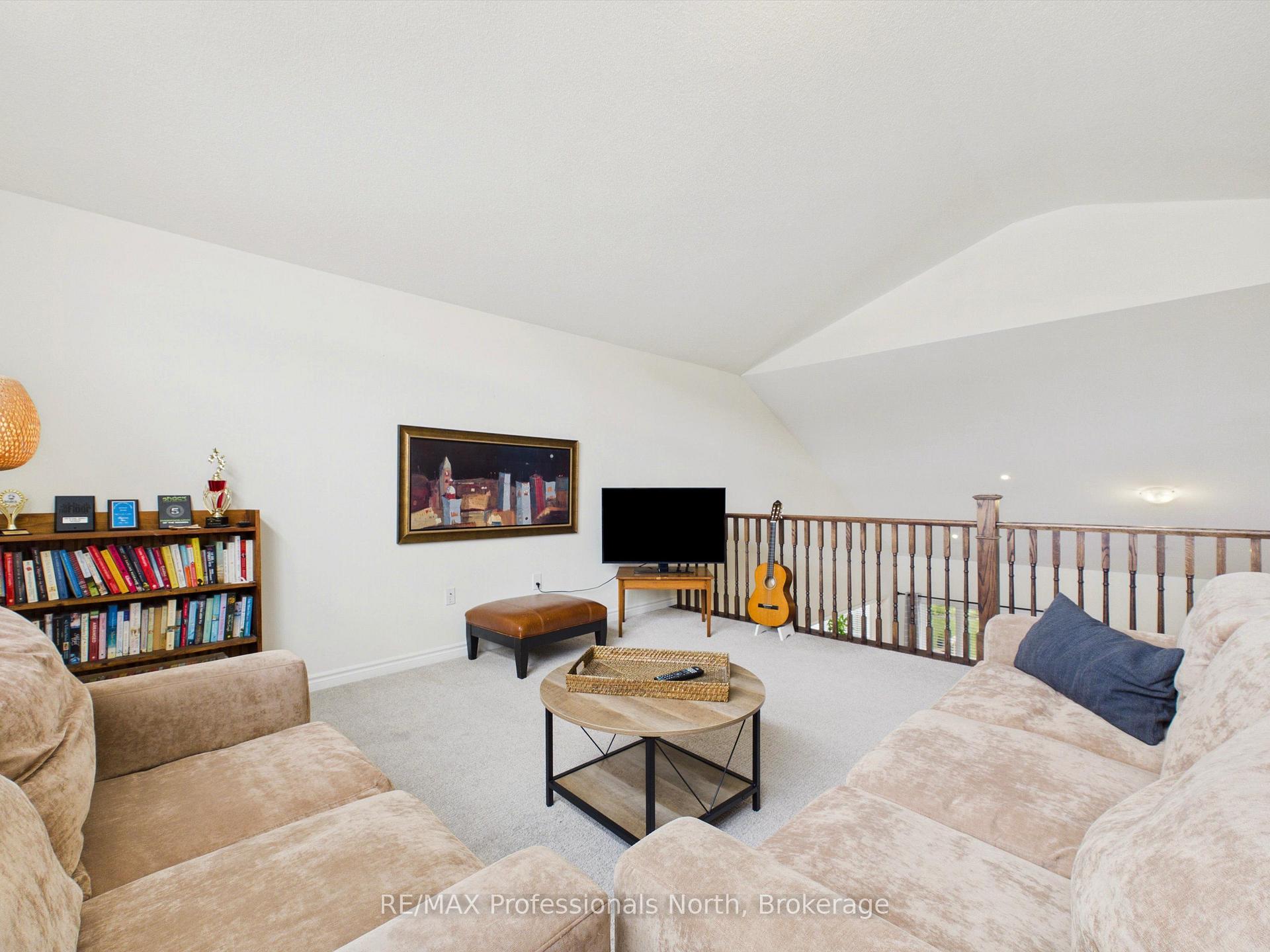 Photo 30 of 42 Chambery Street, Bracebridge, Macaulay — HOMEH