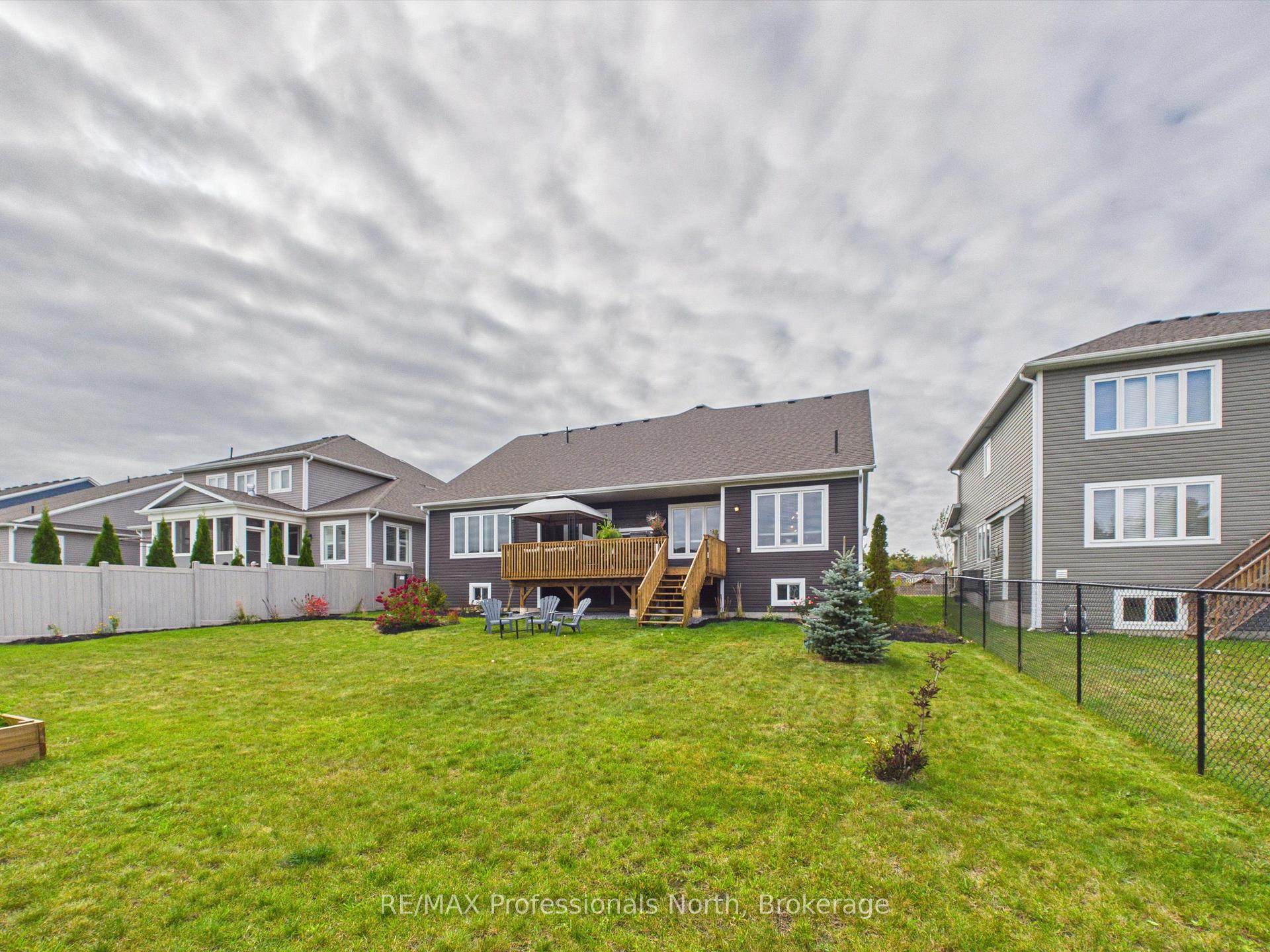 Photo 41 of 42 Chambery Street, Bracebridge, Macaulay — HOMEH