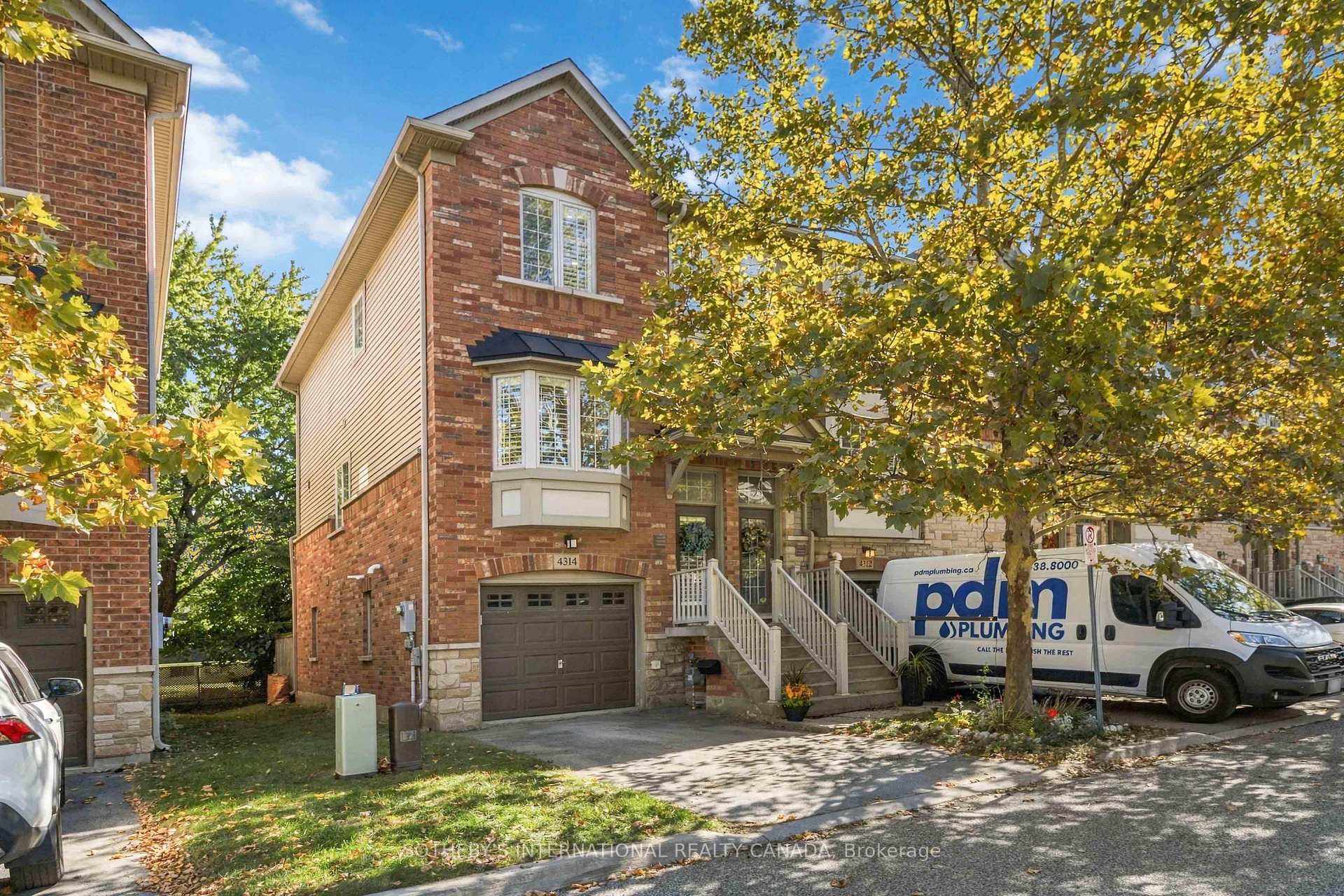Photo 1 of 4314 Ingram Common, Burlington, Shoreacres — HOMEH