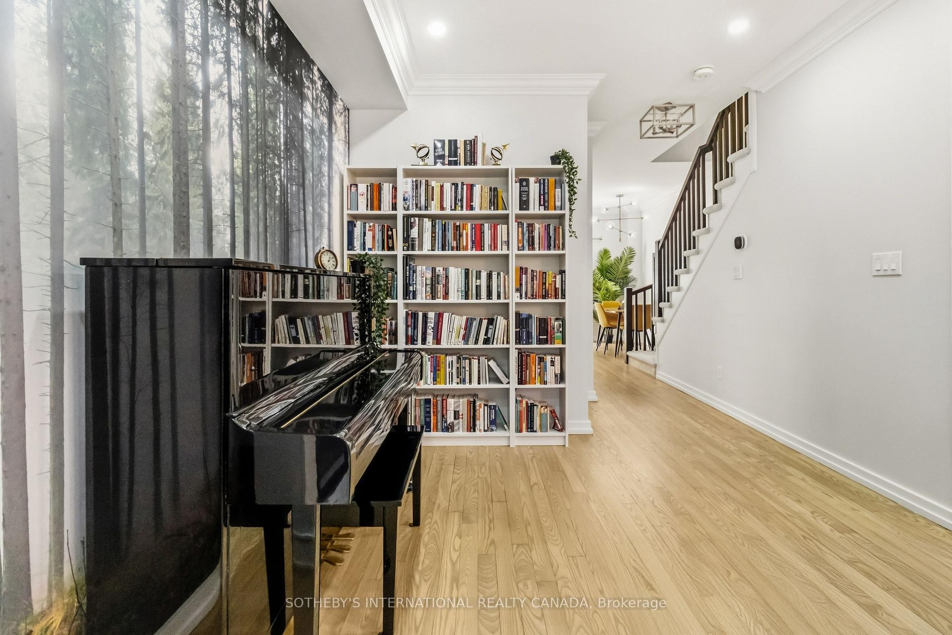 Photo 7 of 4314 Ingram Common, Burlington, Shoreacres — HOMEH