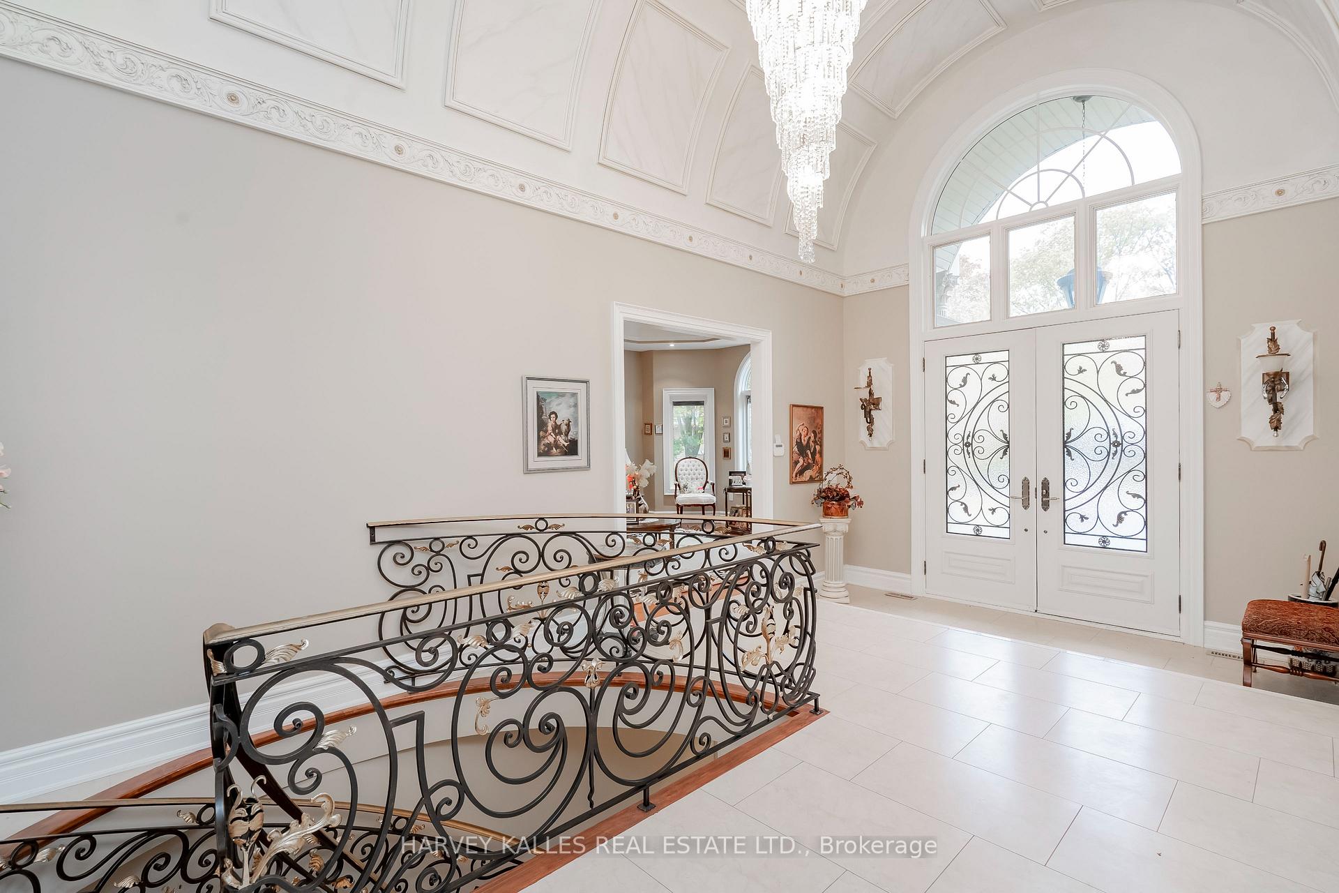 Photo 4 of 2370 Hammond Road, Mississauga, Sheridan — HOMEH