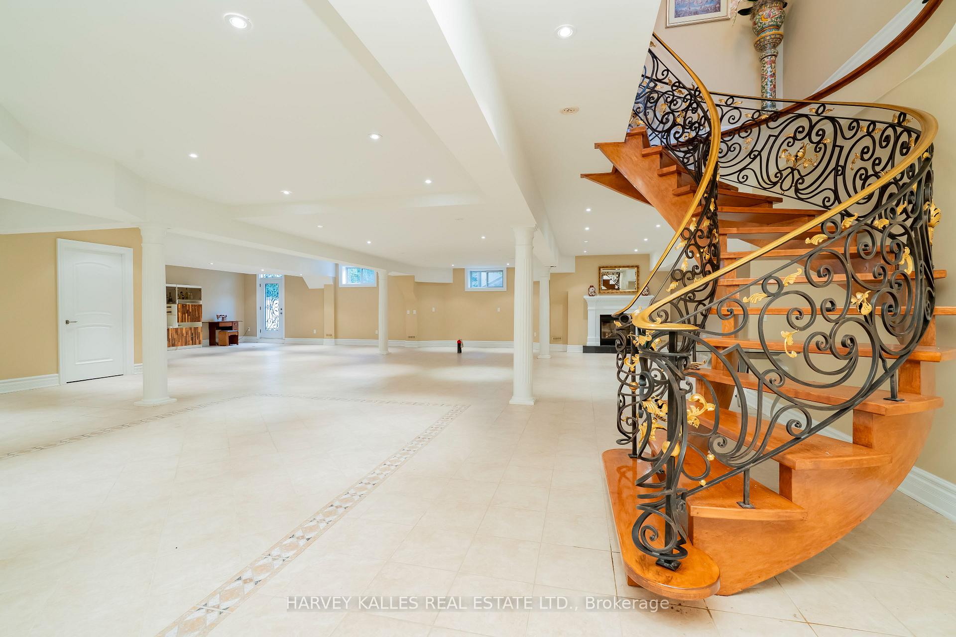 Photo 35 of 2370 Hammond Road, Mississauga, Sheridan — HOMEH