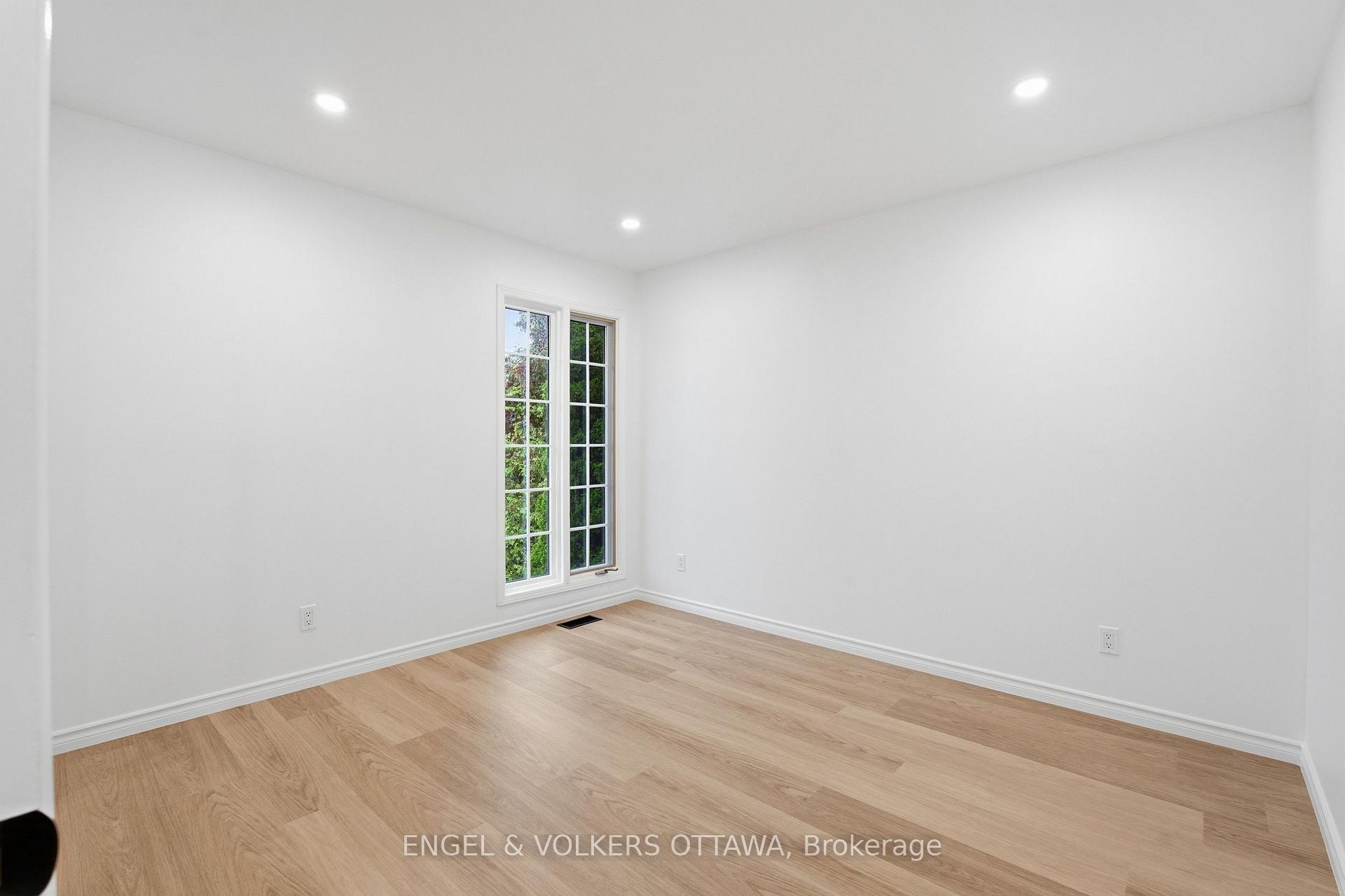 Photo 25 of 5293 Mclean Crescent, Ottawa, Manotick Long Island & Nicholls Island — HOMEH