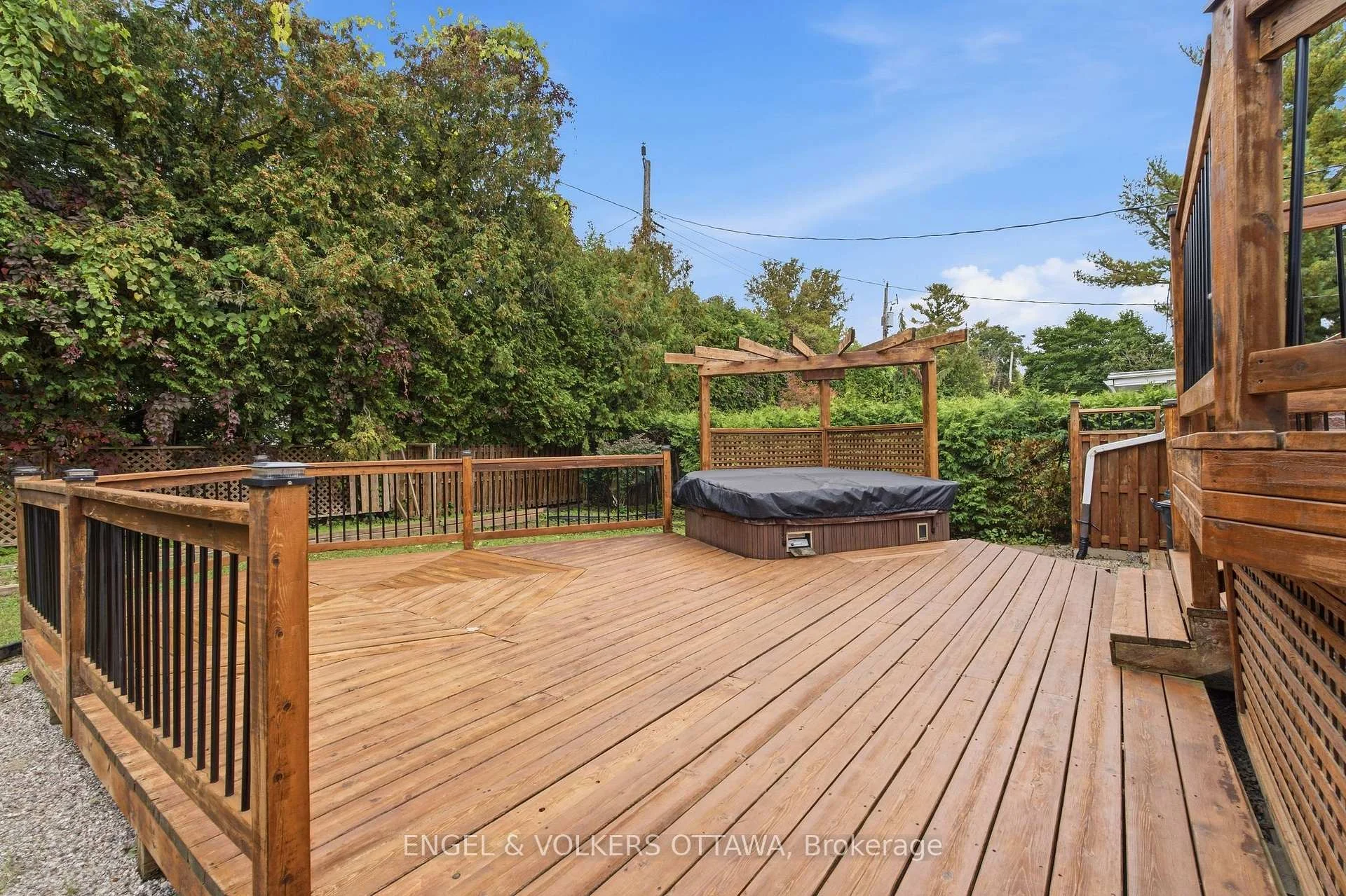 Photo 33 of 5293 Mclean Crescent, Ottawa, Manotick Long Island & Nicholls Island — HOMEH