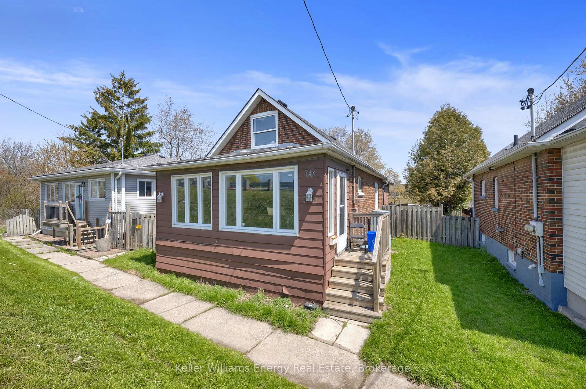 Photo 2 of 741 Ritson Road S, Oshawa, Lakeview — HOMEH