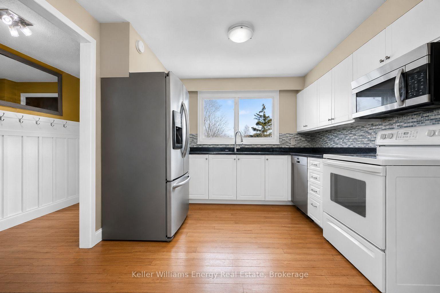 Photo 5 of 741 Ritson Road S, Oshawa, Lakeview — HOMEH