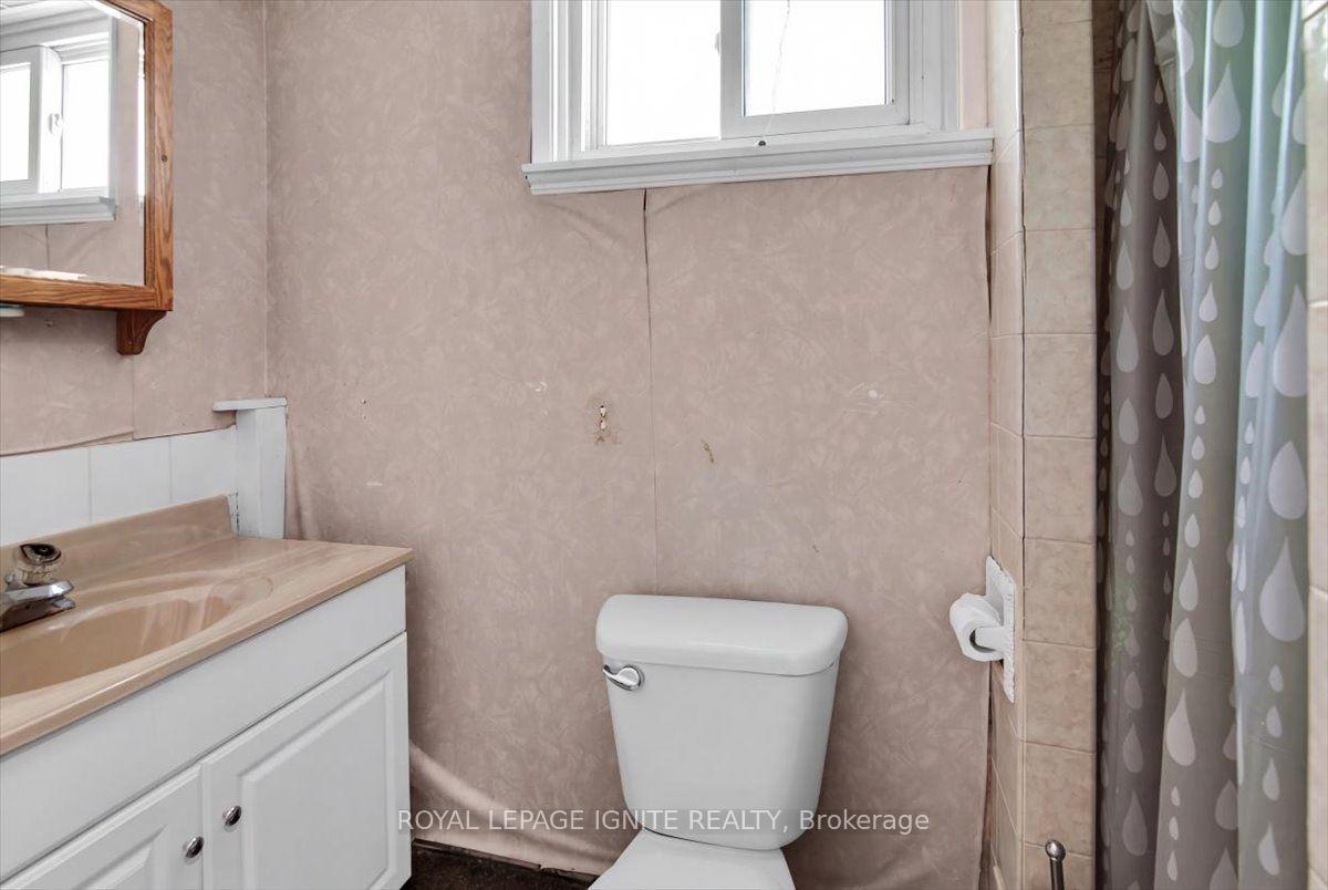 Photo 32 of 76 Celeste Drive, Scarborough, West Hill — HOMEH