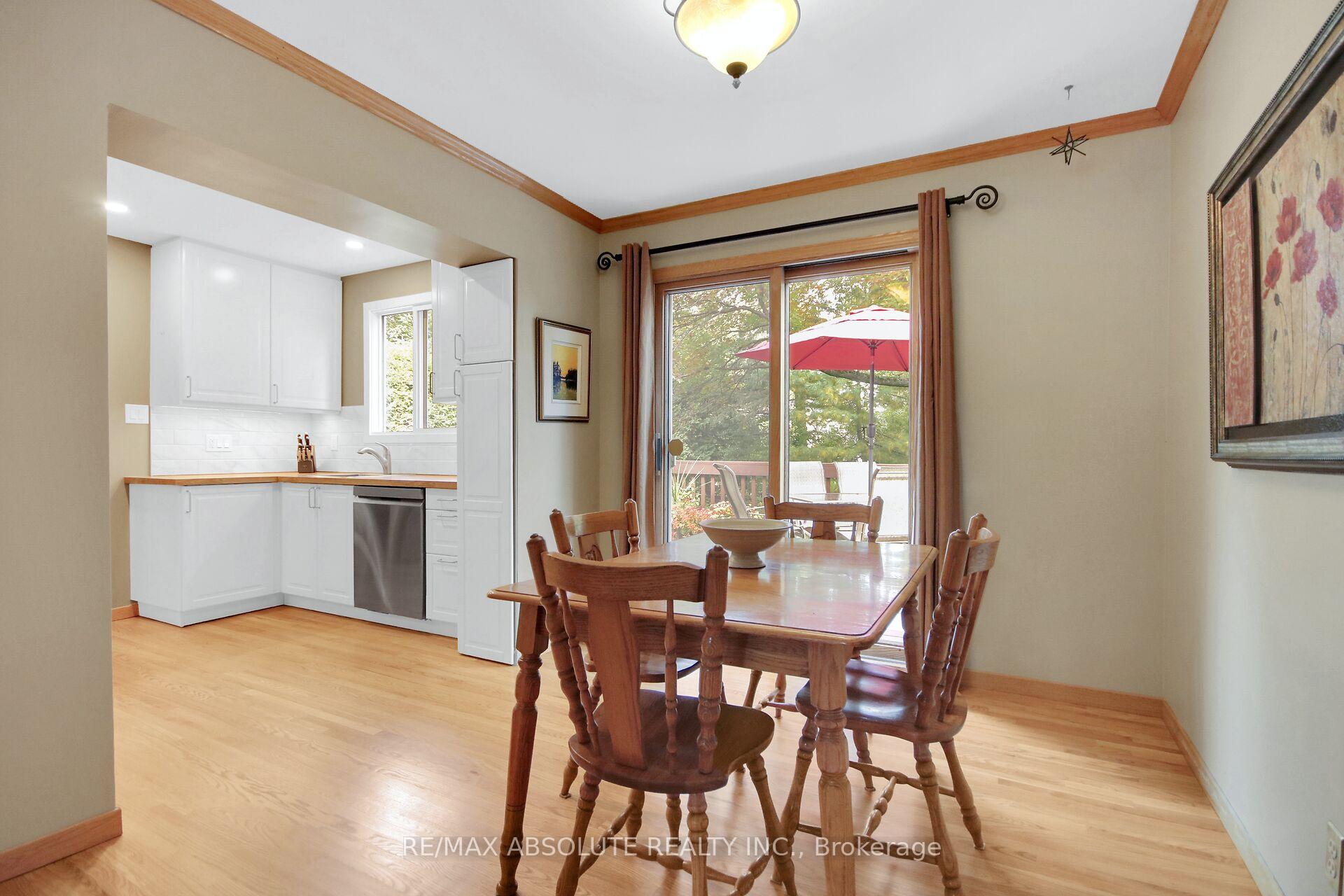 Photo 10 of 144 Old Colony Road, Ottawa, Kanata - Glencairn/Hazeldean — HOMEH