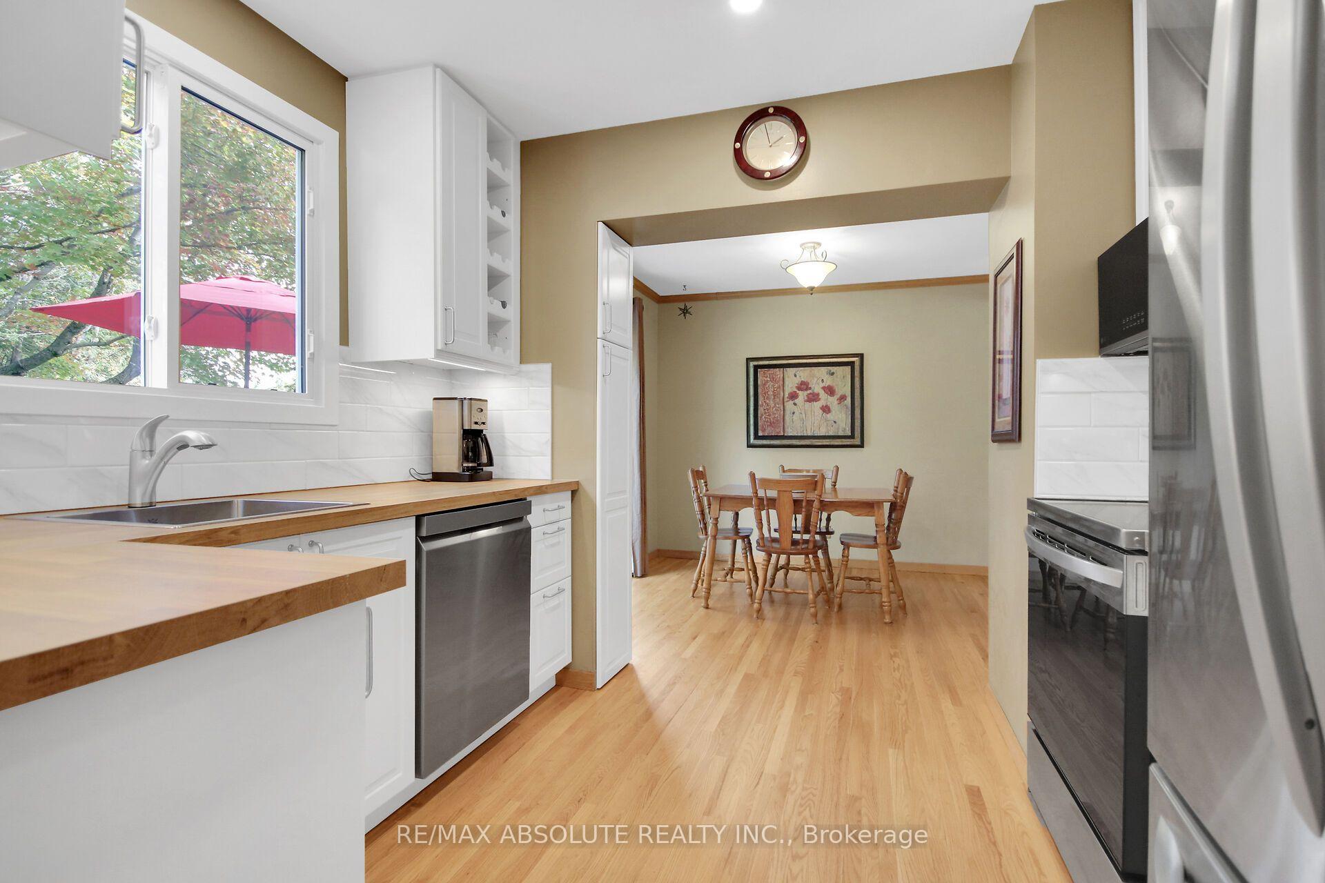 Photo 12 of 144 Old Colony Road, Ottawa, Kanata - Glencairn/Hazeldean — HOMEH