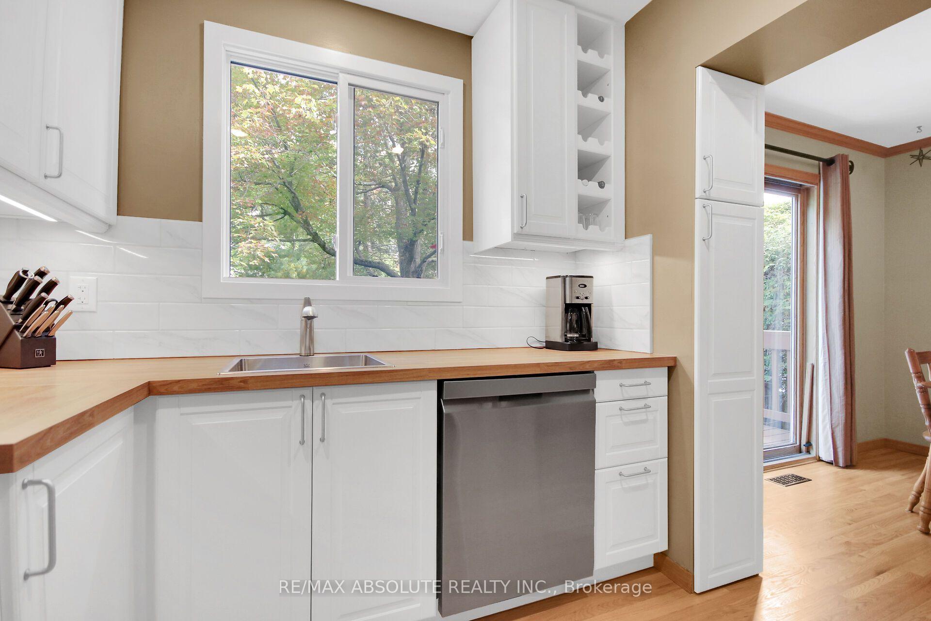 Photo 13 of 144 Old Colony Road, Ottawa, Kanata - Glencairn/Hazeldean — HOMEH