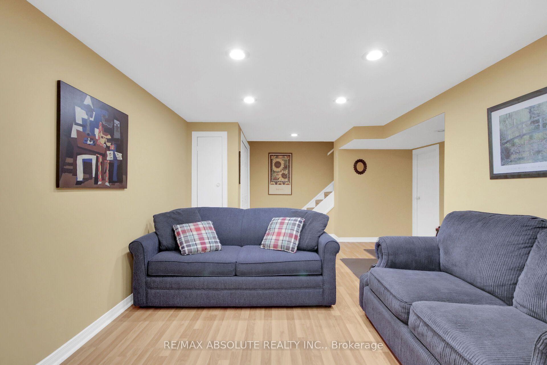 Photo 32 of 144 Old Colony Road, Ottawa, Kanata - Glencairn/Hazeldean — HOMEH