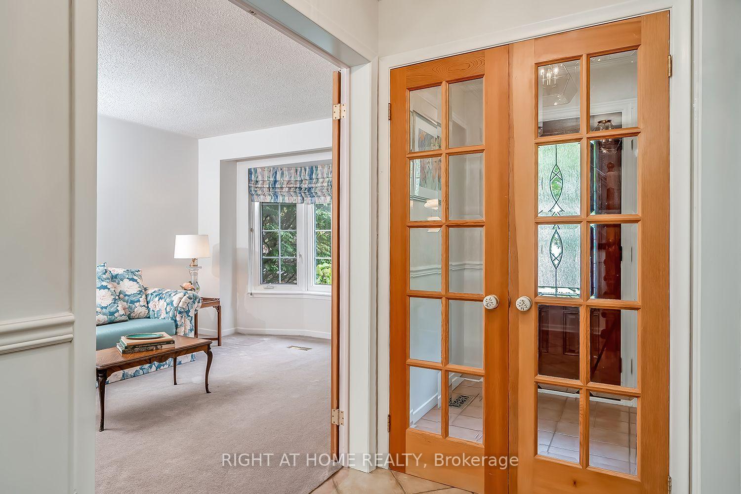 Photo 5 of 494 Dorland Road, Oakville, Ford — HOMEH