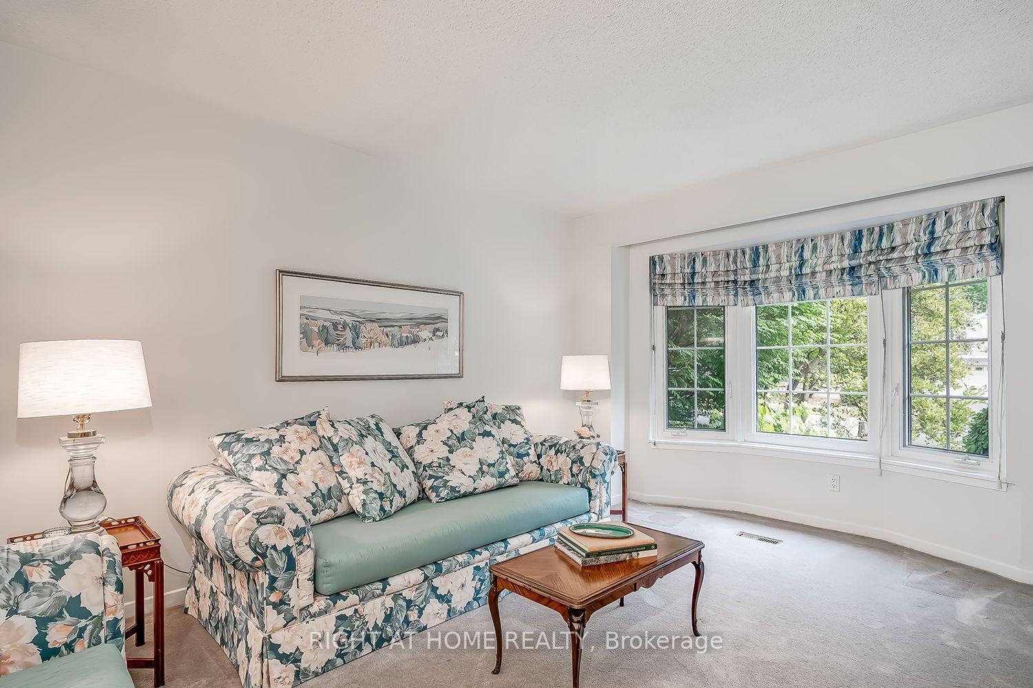 Photo 6 of 494 Dorland Road, Oakville, Ford — HOMEH
