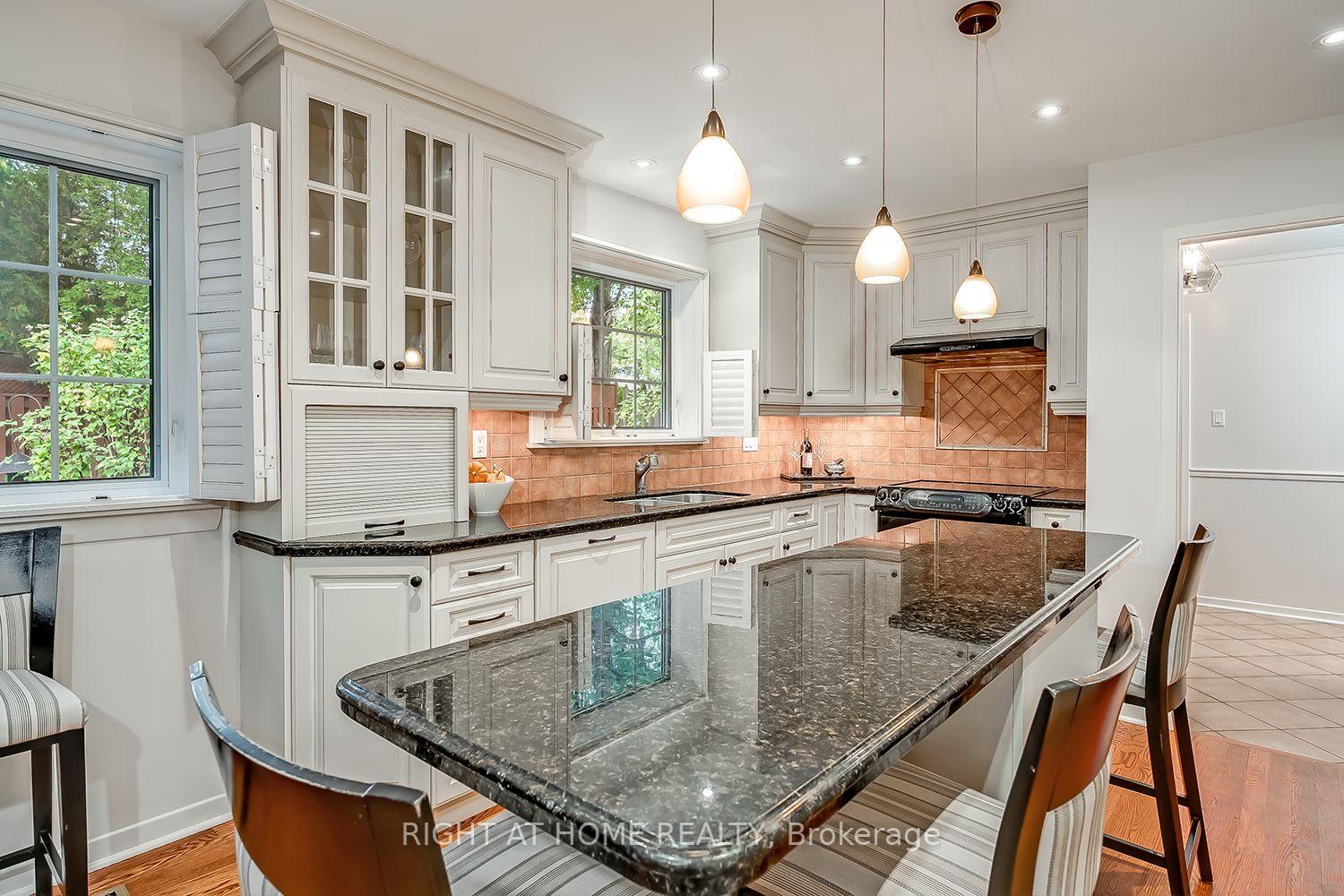 Photo 12 of 494 Dorland Road, Oakville, Ford — HOMEH