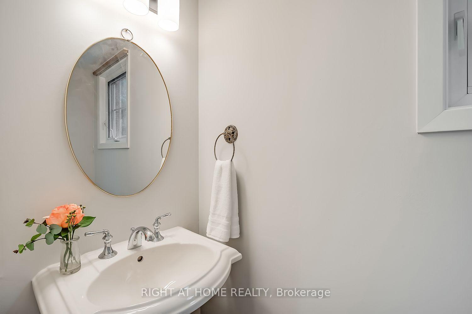 Photo 16 of 494 Dorland Road, Oakville, Ford — HOMEH