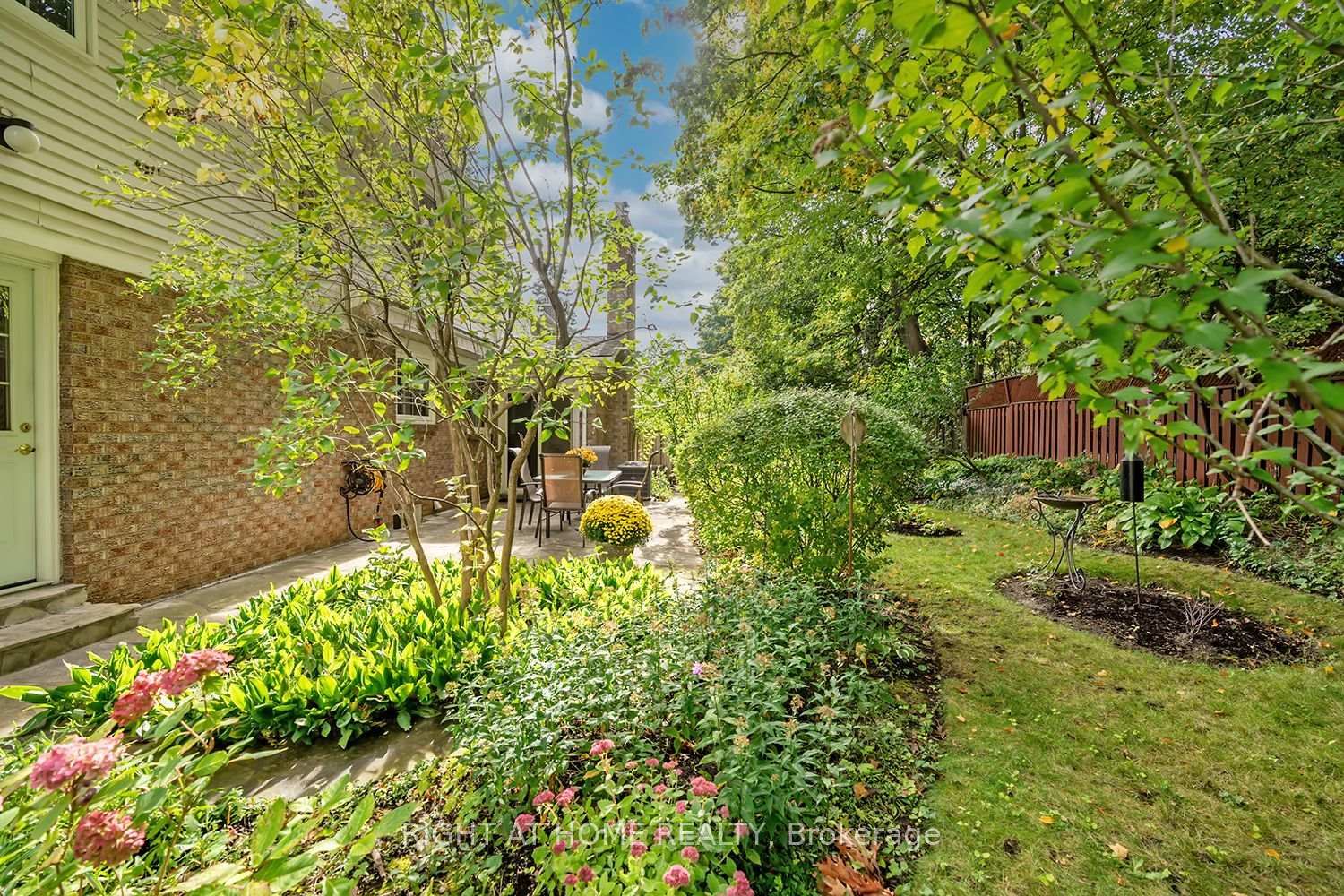 Photo 38 of 494 Dorland Road, Oakville, Ford — HOMEH