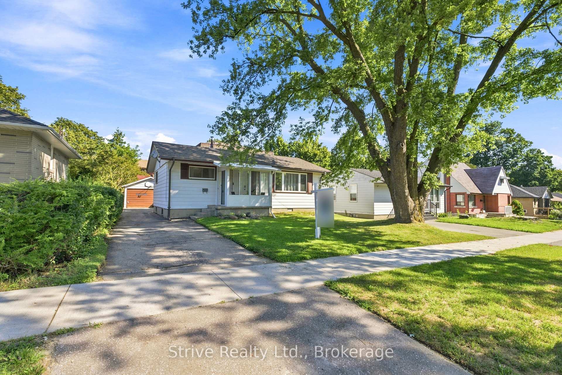 Photo 1 of 7 Admiral Road, Ajax, South East — HOMEH