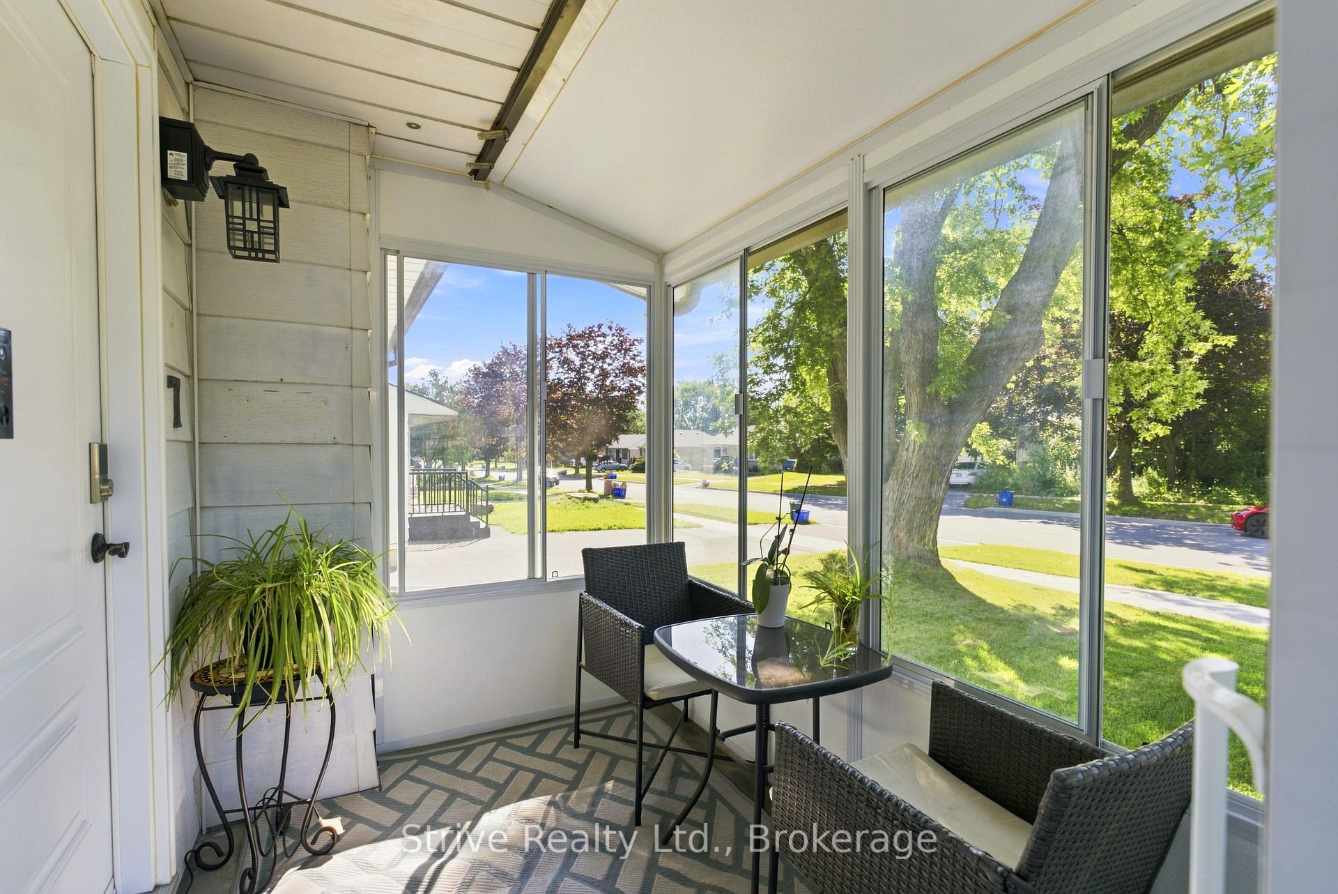 Photo 5 of 7 Admiral Road, Ajax, South East — HOMEH