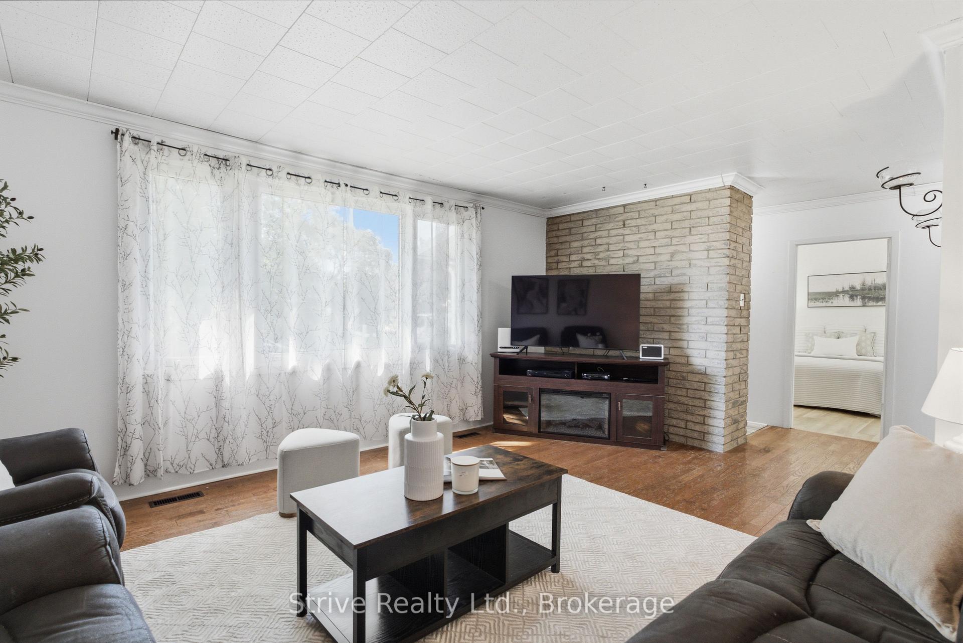 Photo 10 of 7 Admiral Road, Ajax, South East — HOMEH