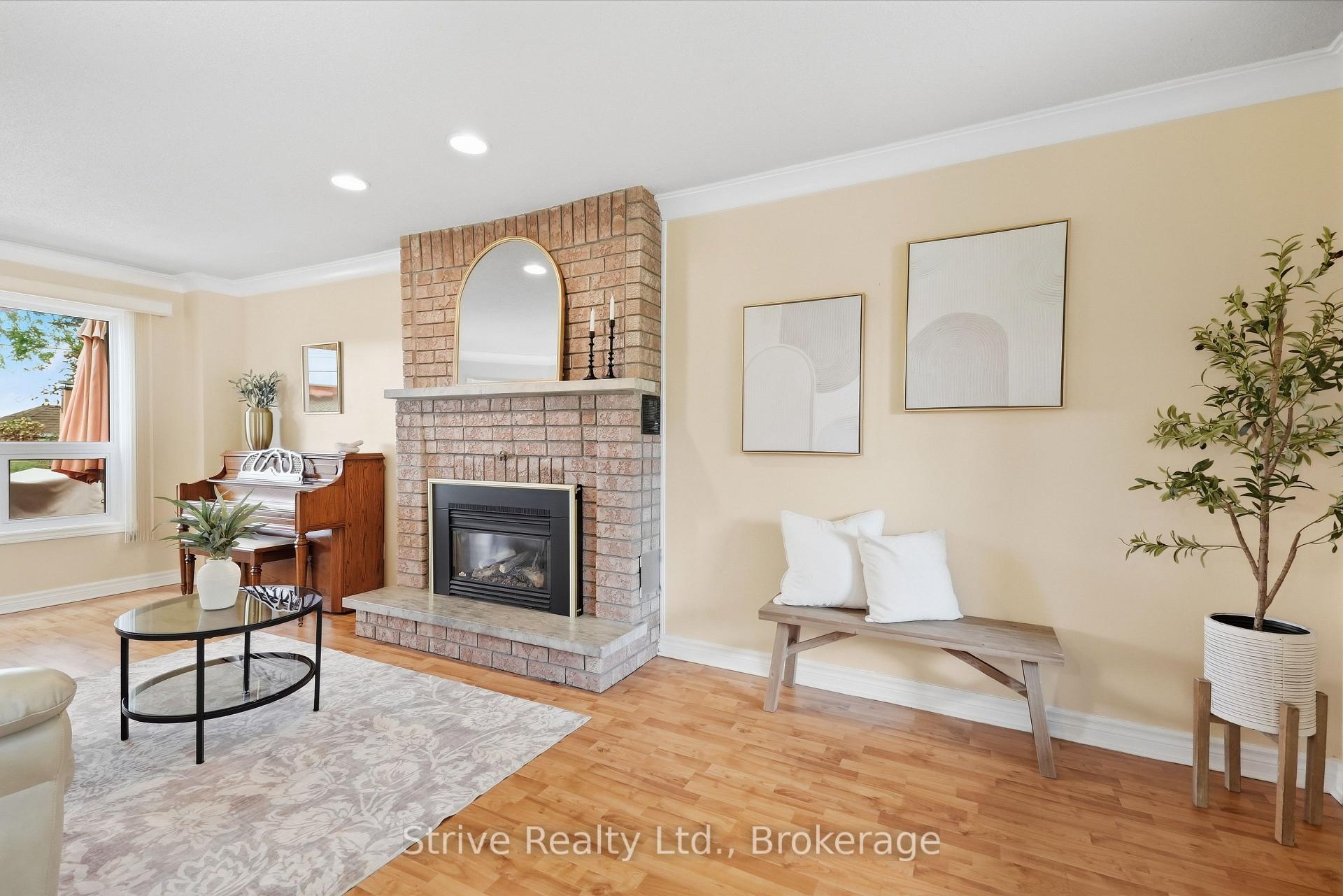 Photo 5 of 132 East House Crescent, Cobourg — HOMEH