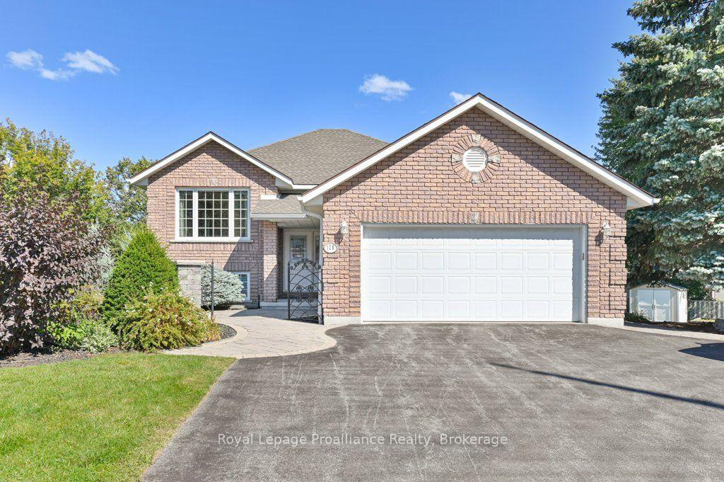 Photo 1 of 128 Maple Drive, Belleville, Belleville Ward — HOMEH