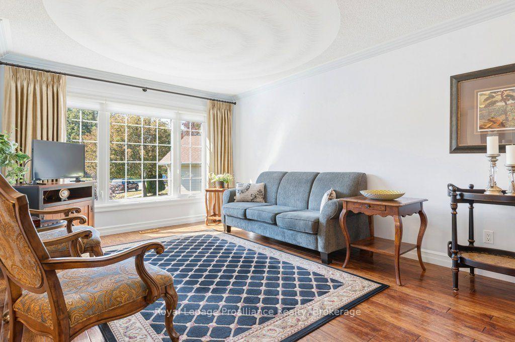 Photo 9 of 128 Maple Drive, Belleville, Belleville Ward — HOMEH