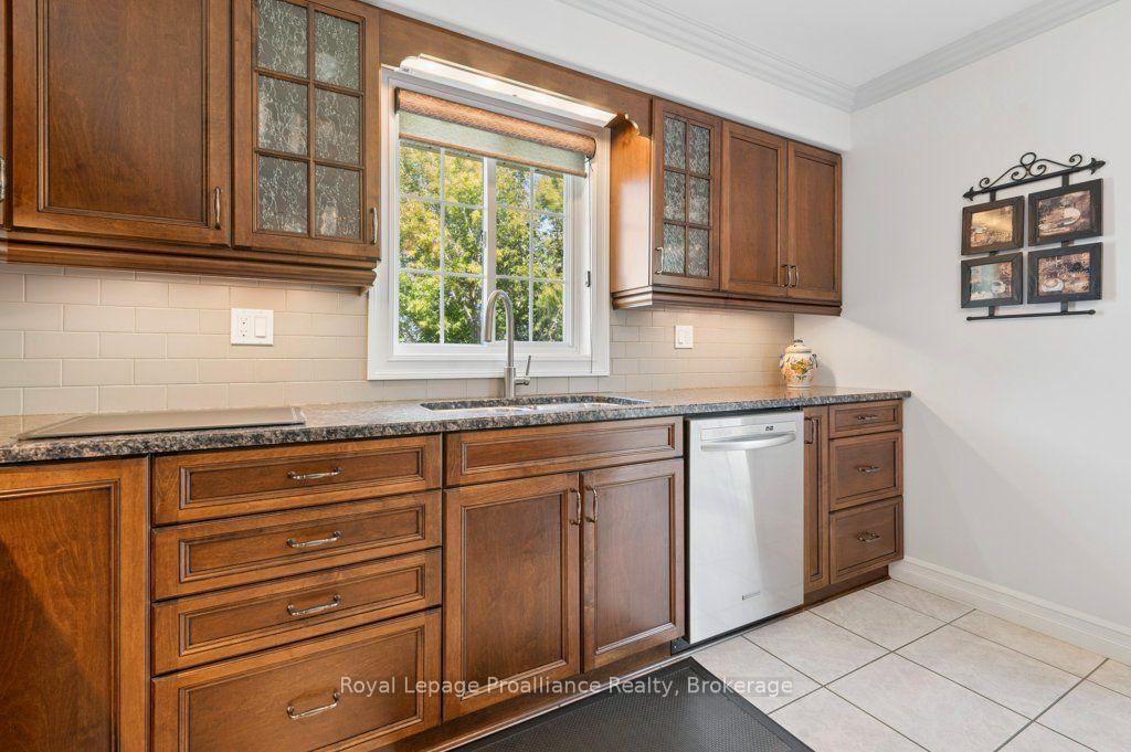 Photo 16 of 128 Maple Drive, Belleville, Belleville Ward — HOMEH
