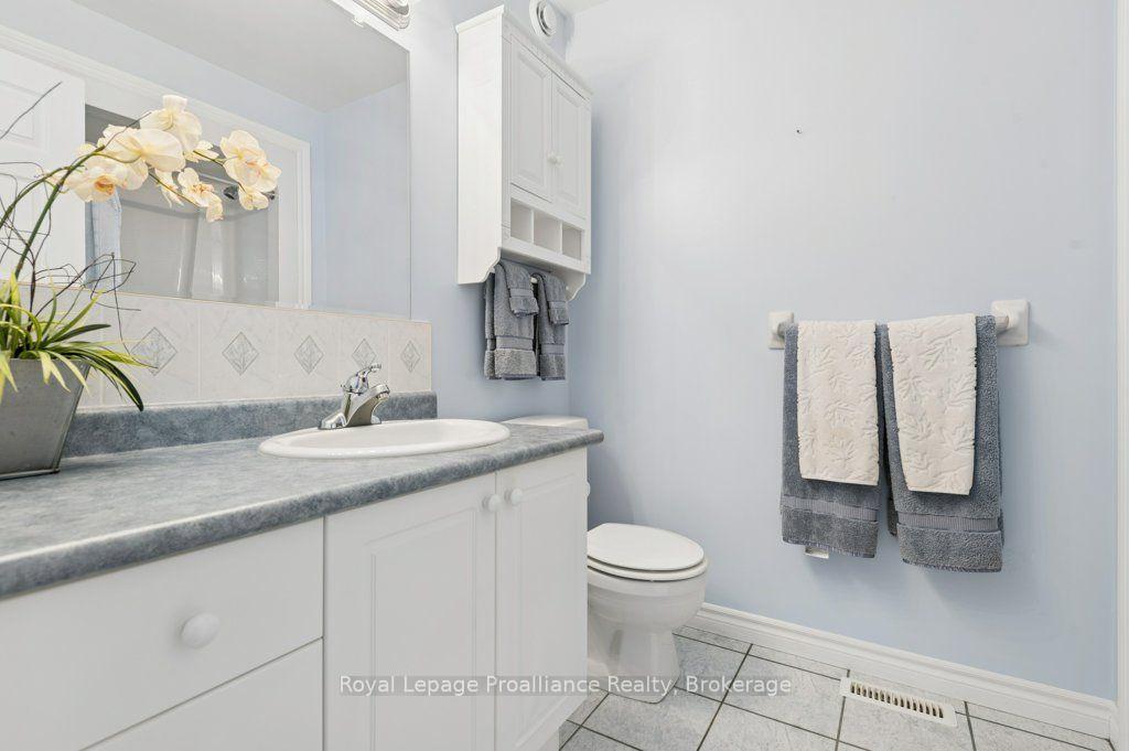 Photo 20 of 128 Maple Drive, Belleville, Belleville Ward — HOMEH