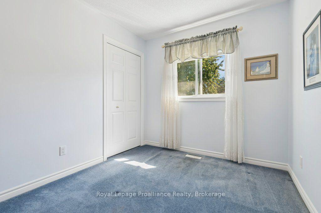 Photo 21 of 128 Maple Drive, Belleville, Belleville Ward — HOMEH