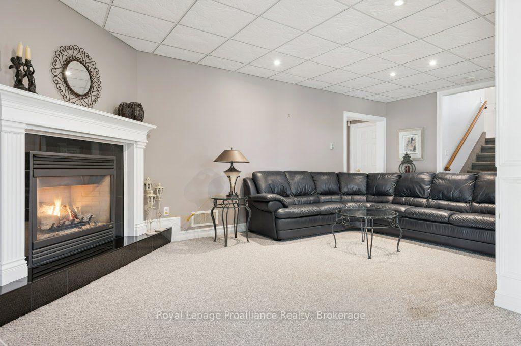 Photo 26 of 128 Maple Drive, Belleville, Belleville Ward — HOMEH