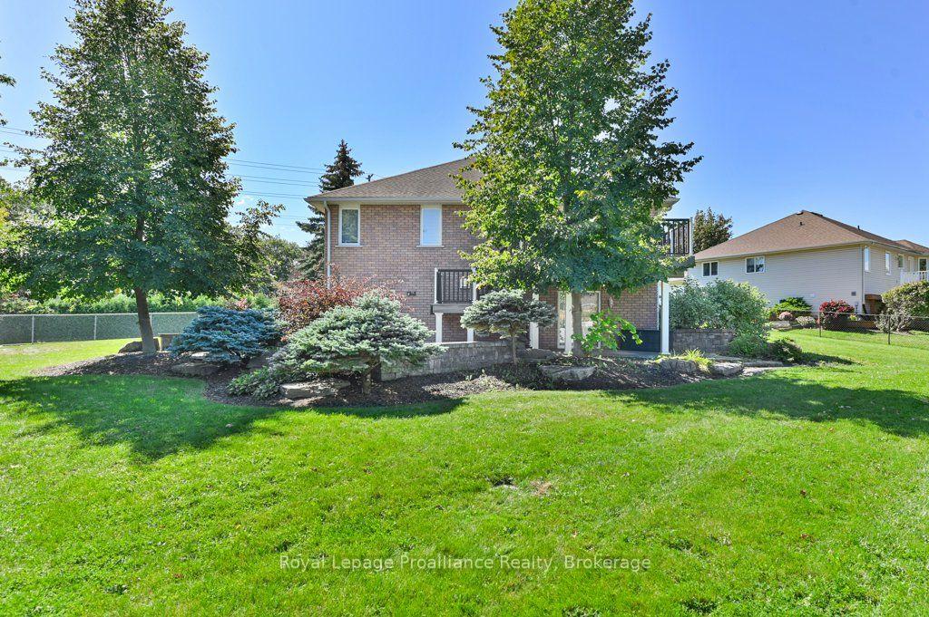 Photo 44 of 128 Maple Drive, Belleville, Belleville Ward — HOMEH