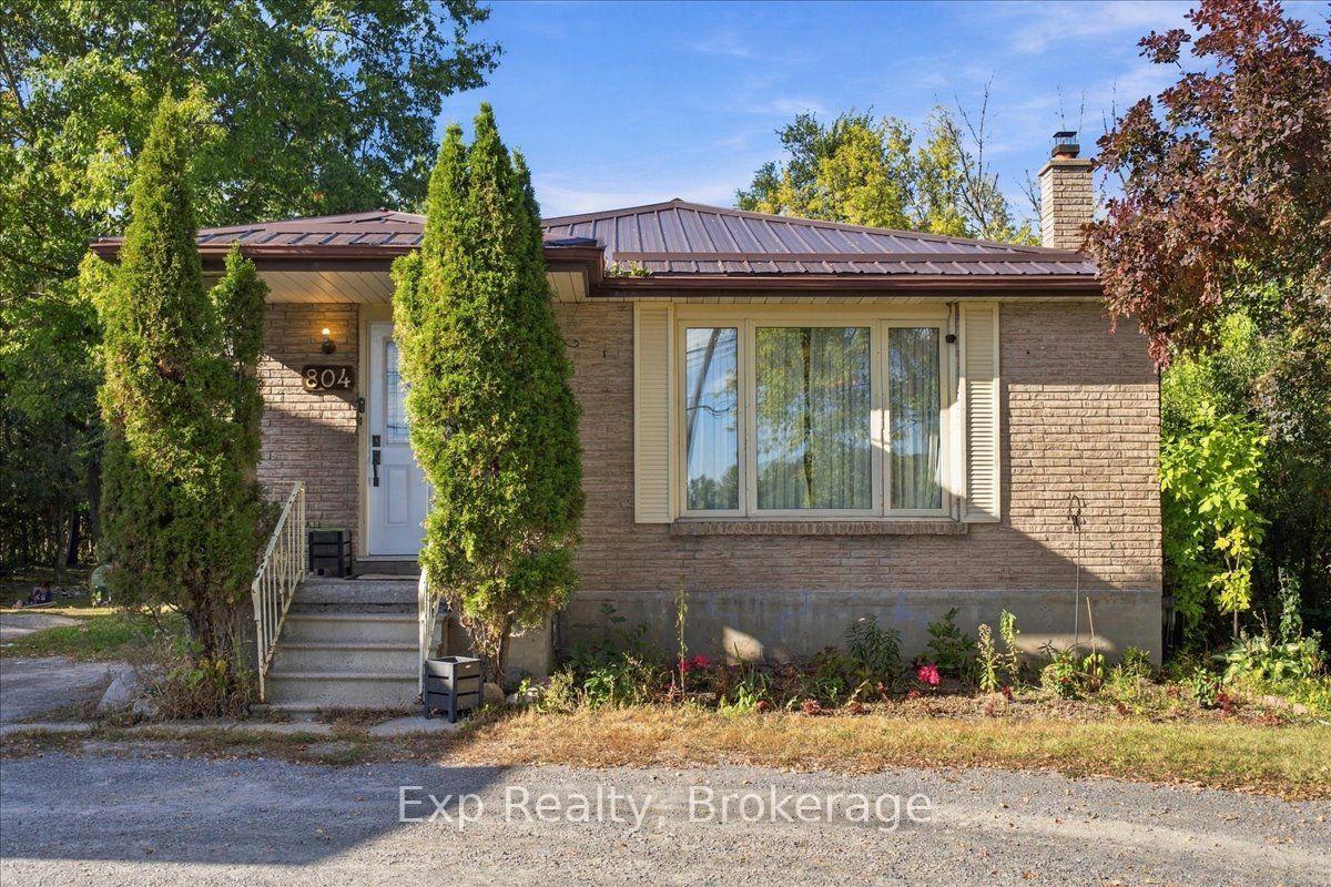 Photo of 804 Sherbrooke Street