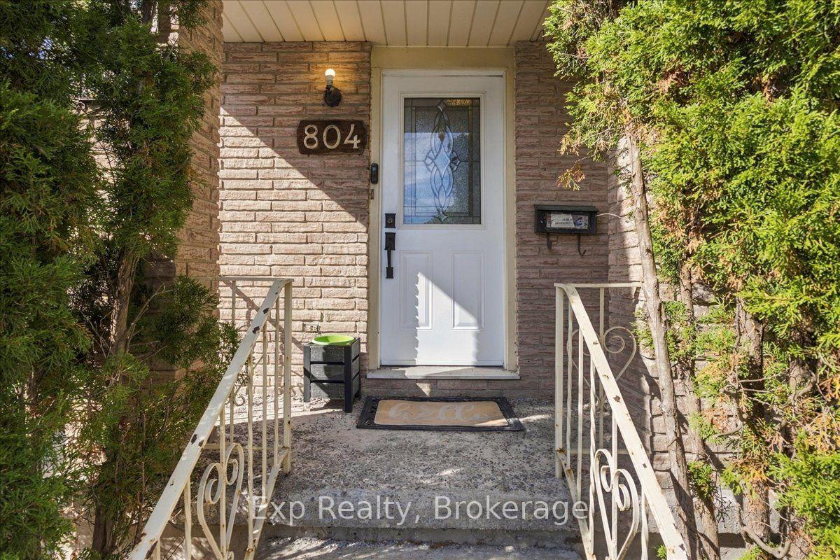 Photo 4 of 804 Sherbrooke Street, Peterborough, Monaghan Ward 2 — HOMEH
