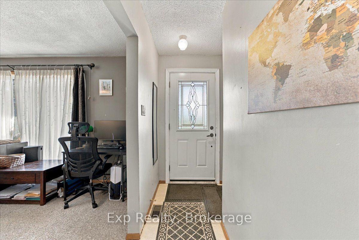 Photo 5 of 804 Sherbrooke Street, Peterborough, Monaghan Ward 2 — HOMEH