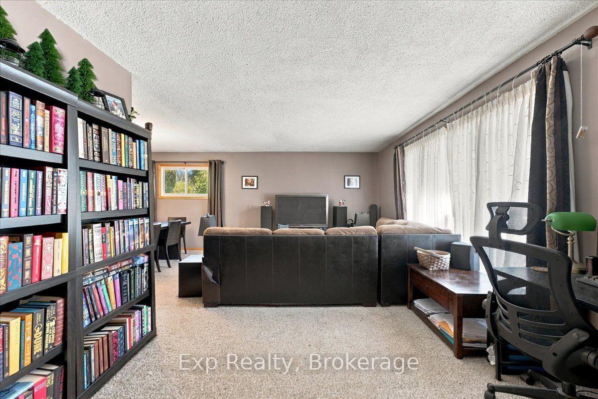 Photo 7 of 804 Sherbrooke Street, Peterborough, Monaghan Ward 2 — HOMEH