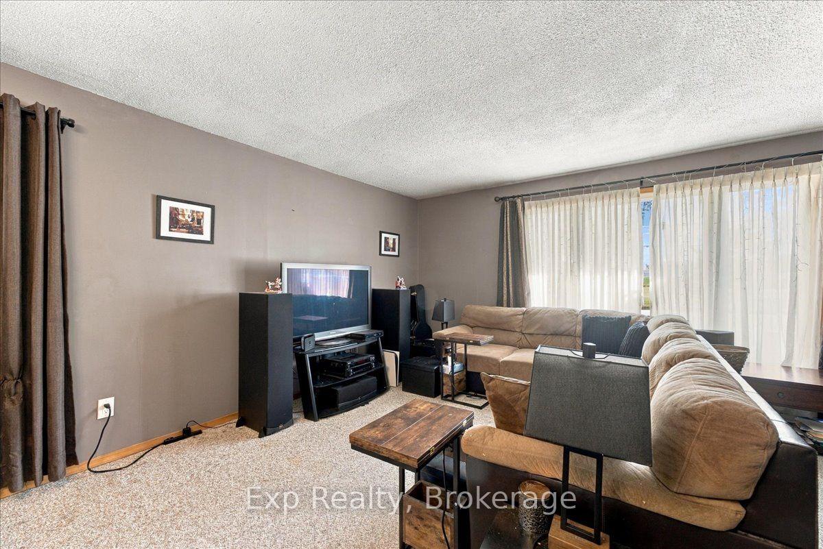 Photo 8 of 804 Sherbrooke Street, Peterborough, Monaghan Ward 2 — HOMEH